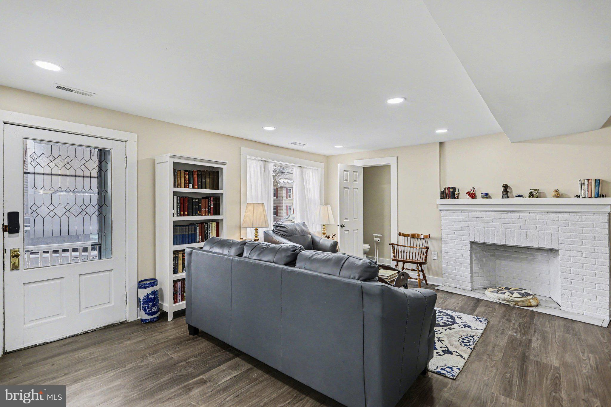 NEW OXFORD AREA - Residential