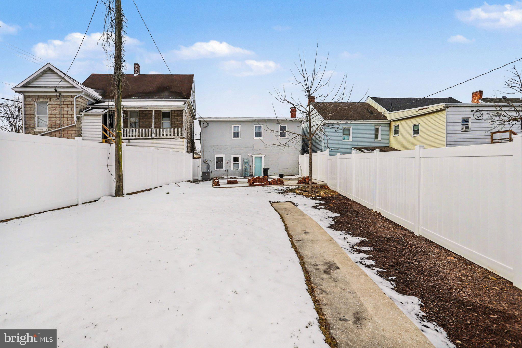 NEW OXFORD AREA - Residential