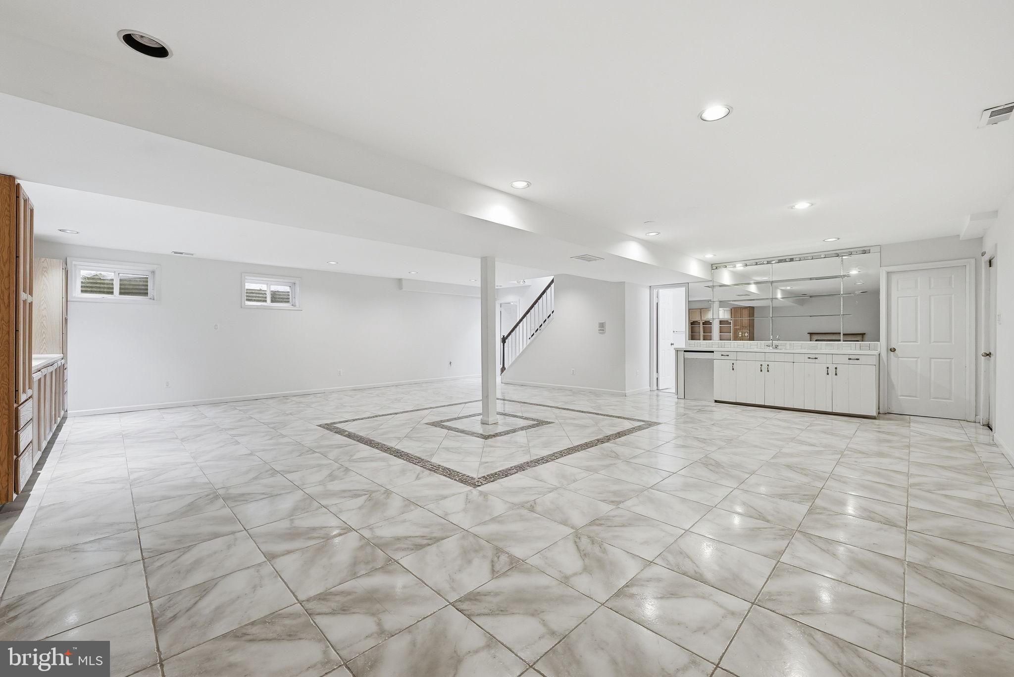 WALTER HEIGHTS - Residential Lease