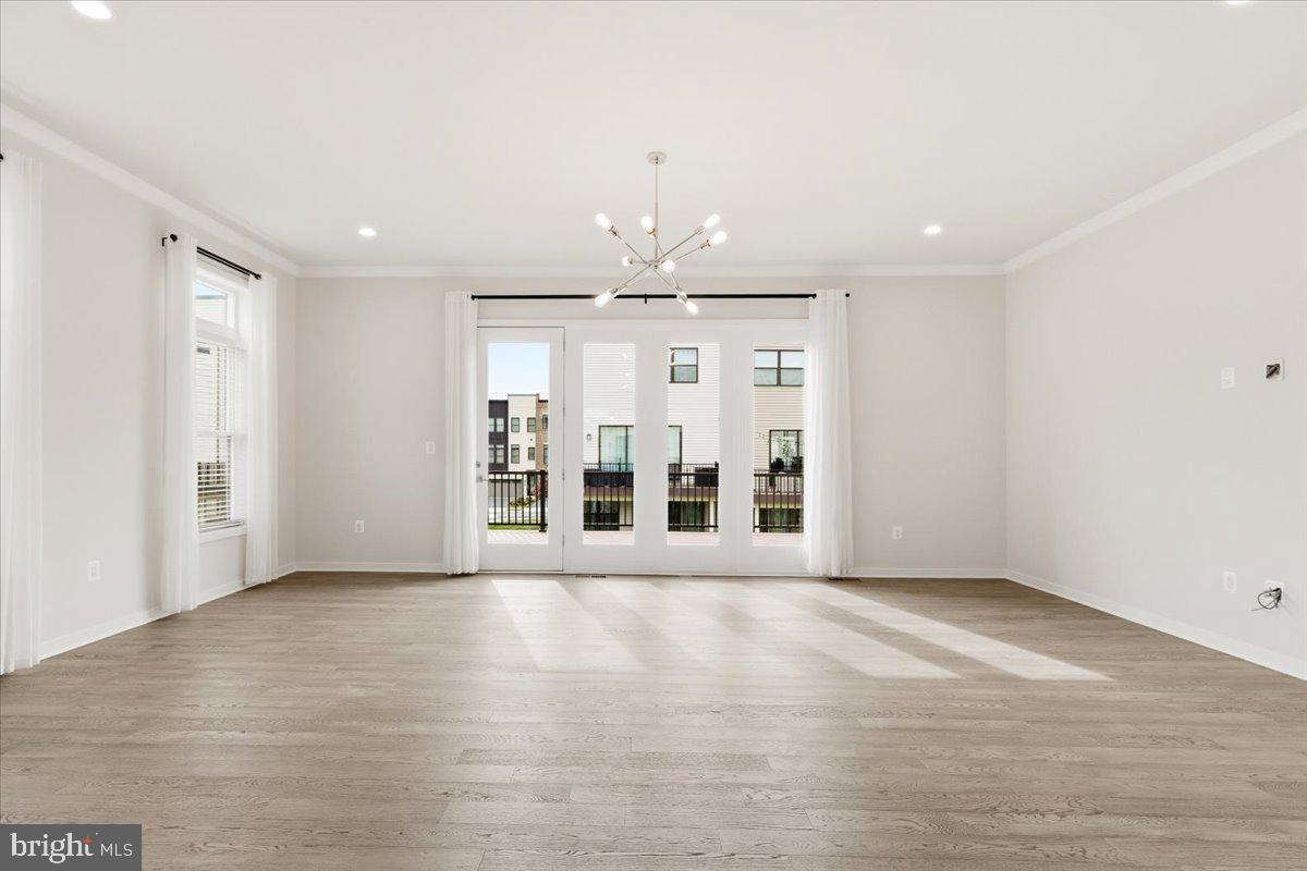 LOUDOUN VALLEY ESTATES 2 - Residential Lease