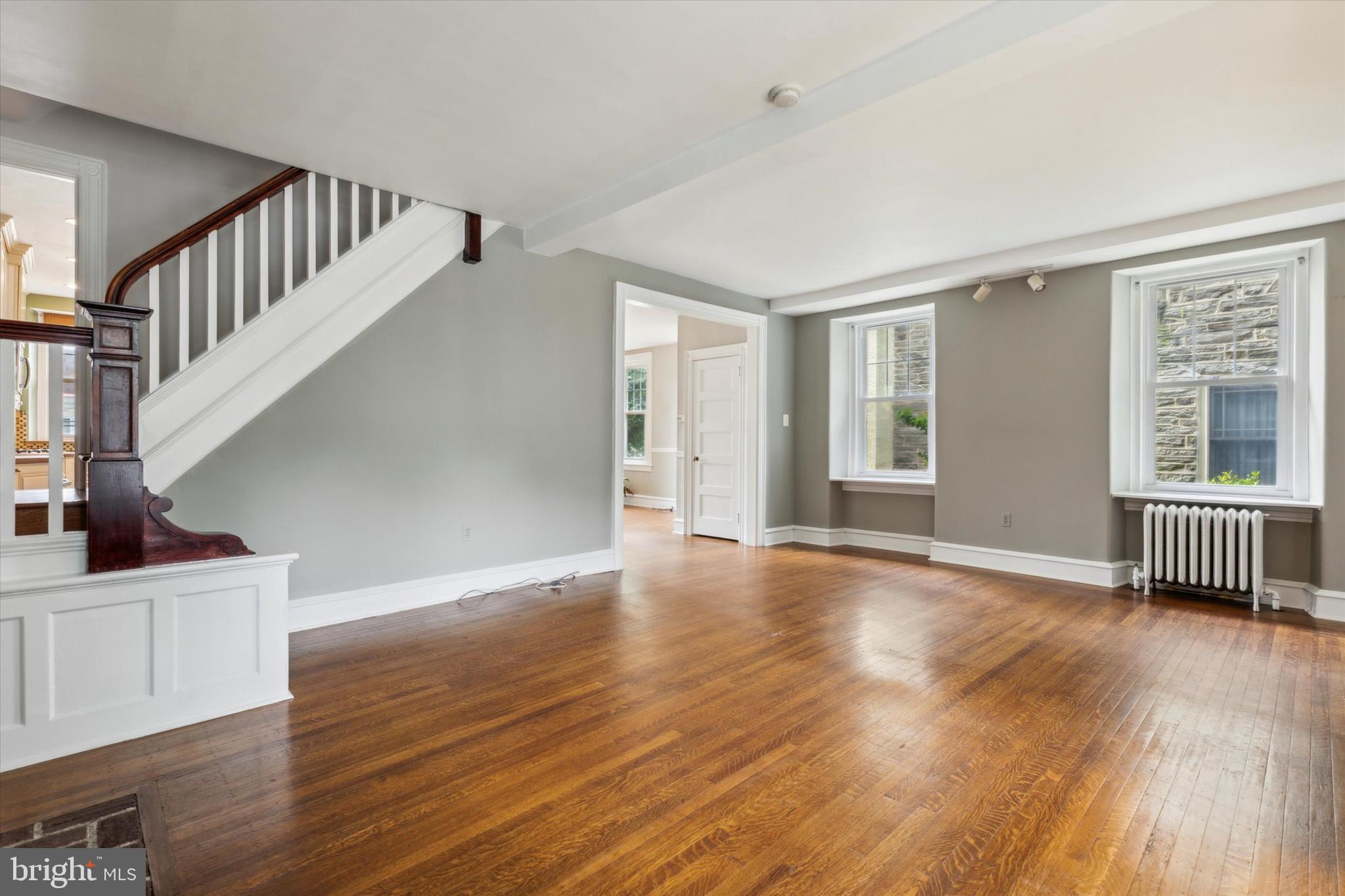 CHESTNUT HILL - Residential