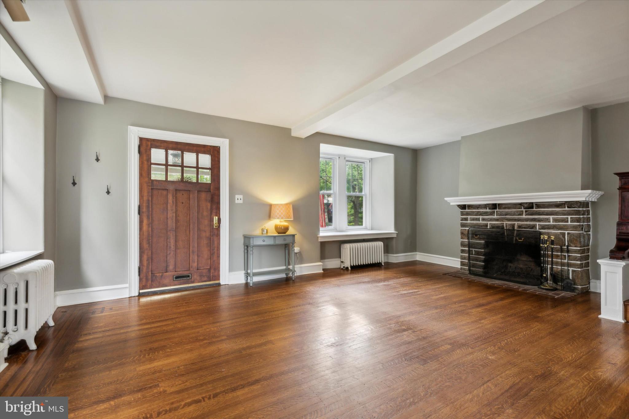 CHESTNUT HILL - Residential