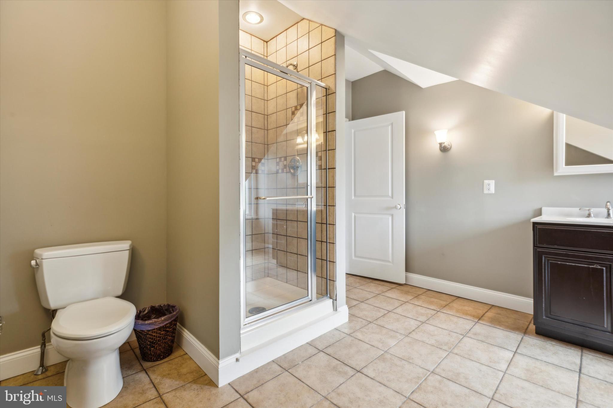 CHESTNUT HILL - Residential