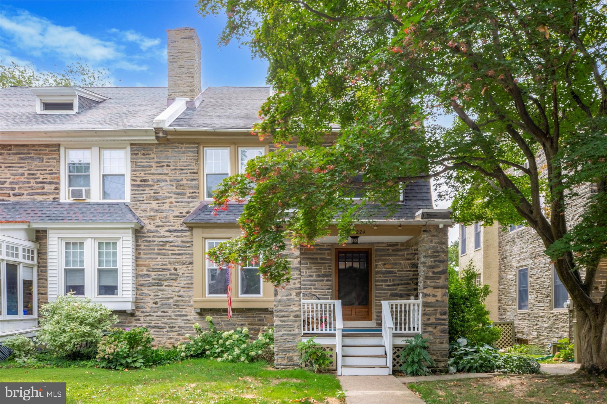 CHESTNUT HILL - Residential