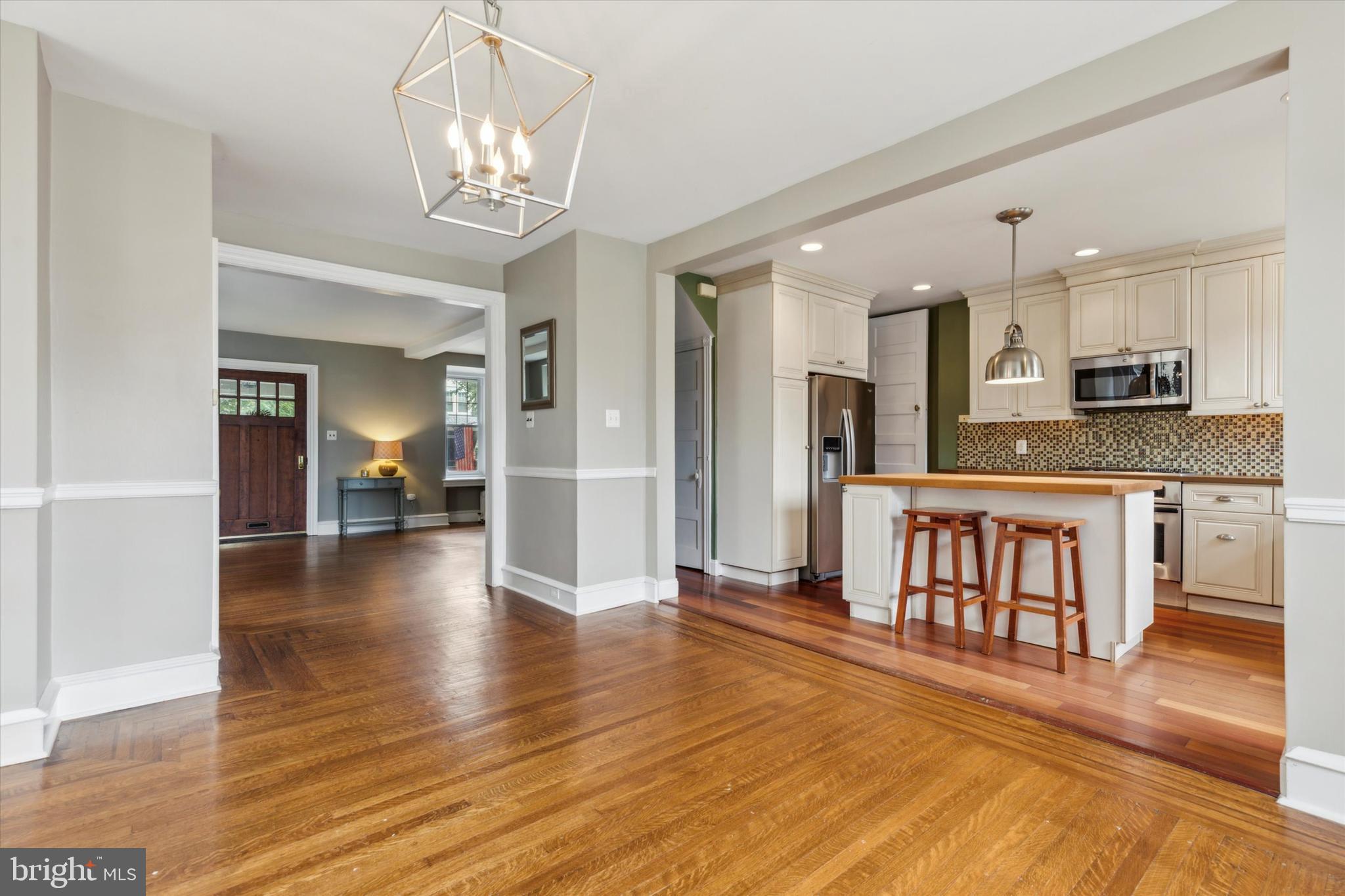 CHESTNUT HILL - Residential