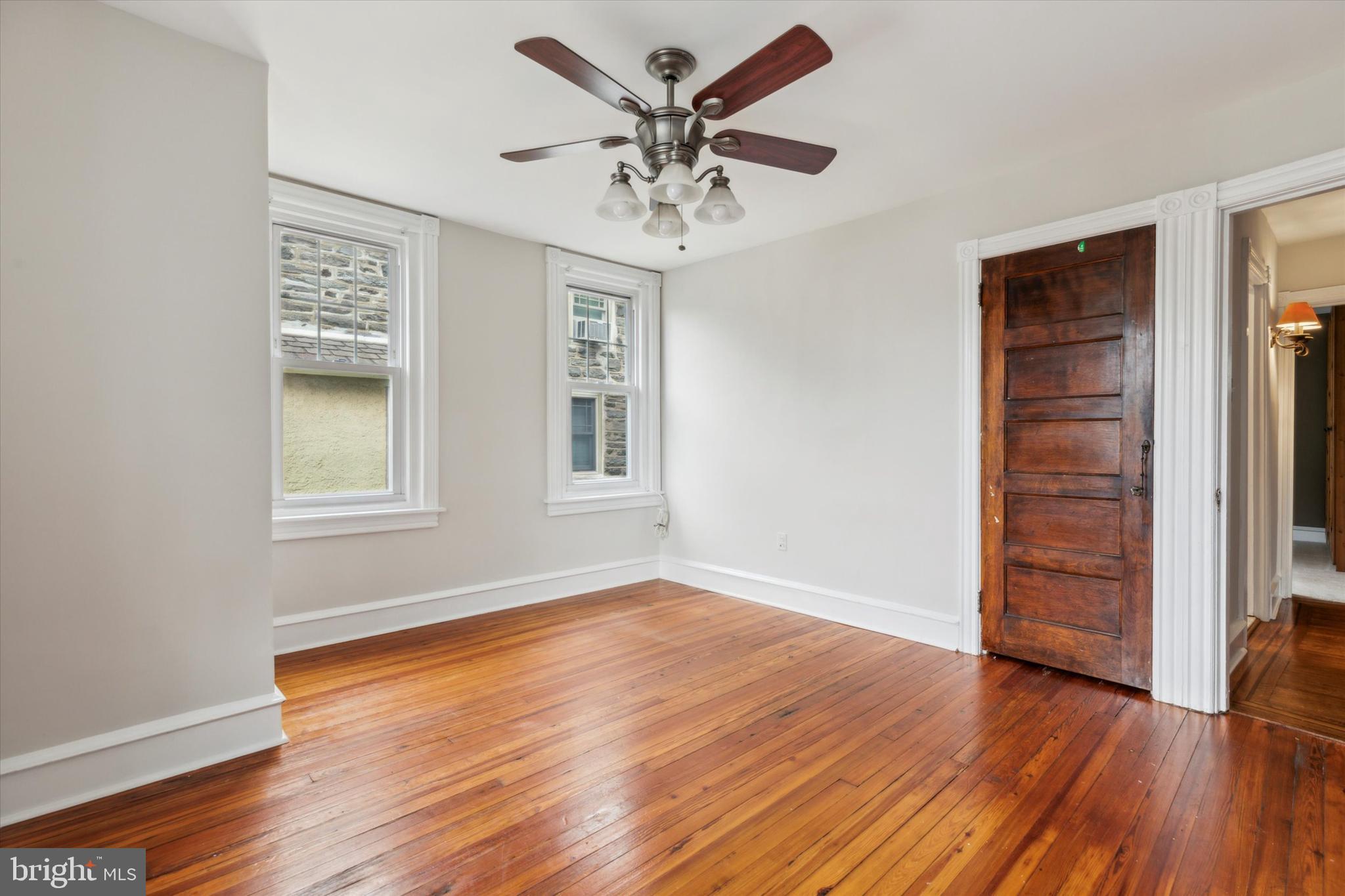 CHESTNUT HILL - Residential