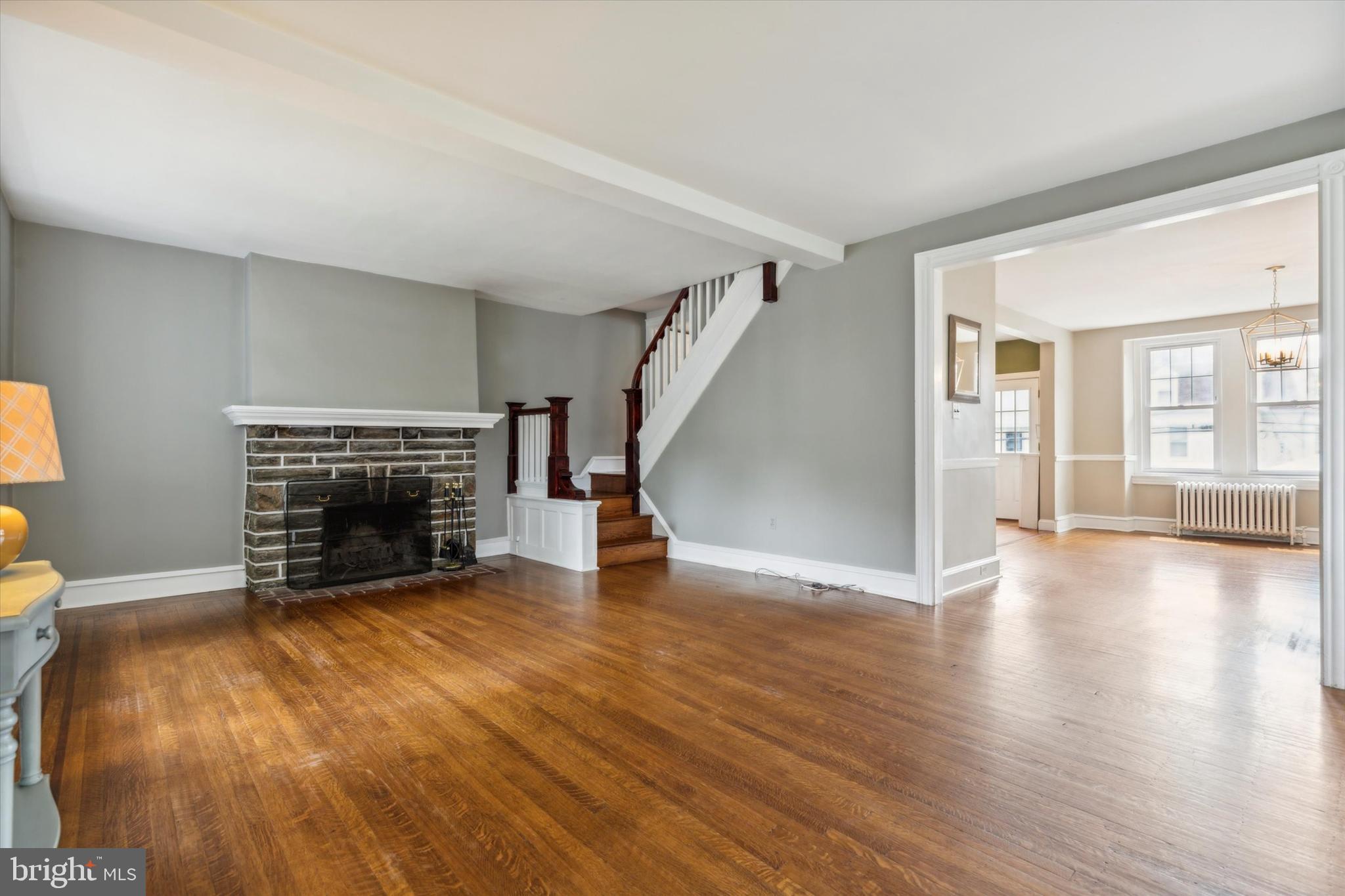 CHESTNUT HILL - Residential