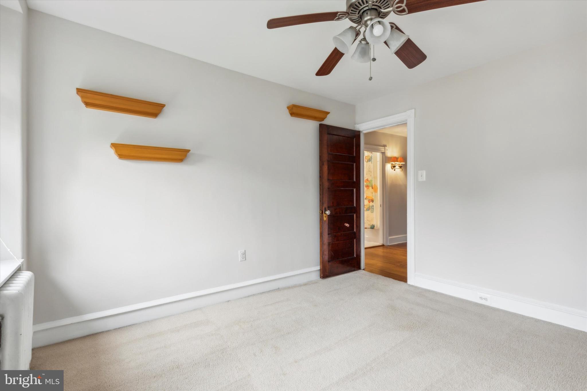 CHESTNUT HILL - Residential