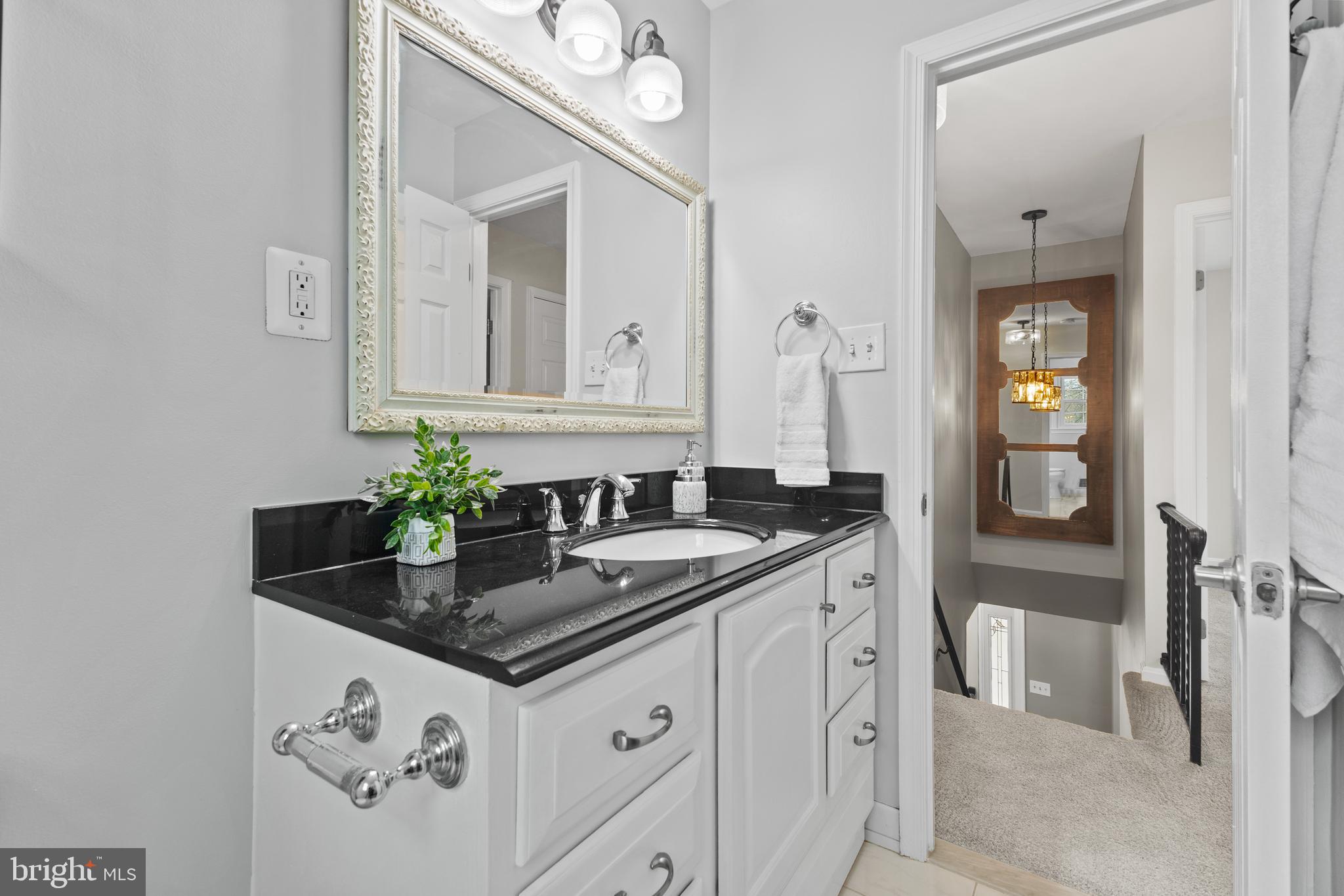 WILLIAMSBURG MANOR NORTH - Residential