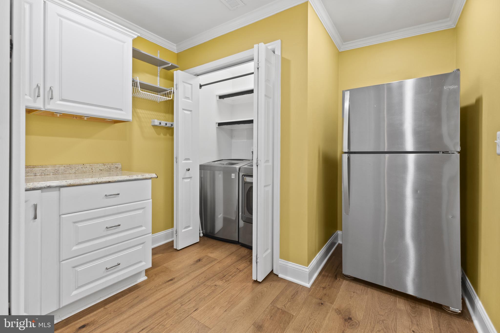 WILLIAMSBURG MANOR NORTH - Residential