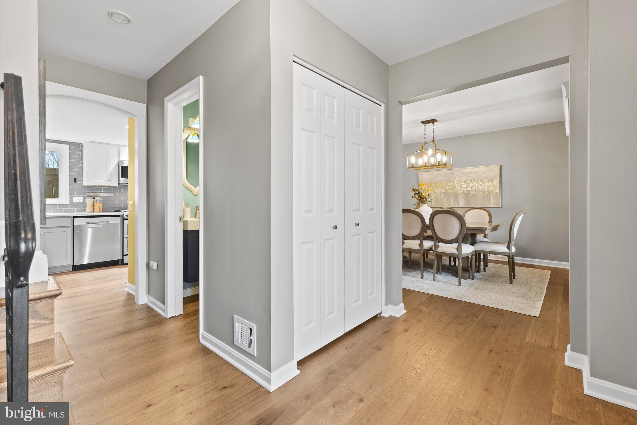 WILLIAMSBURG MANOR NORTH - Residential