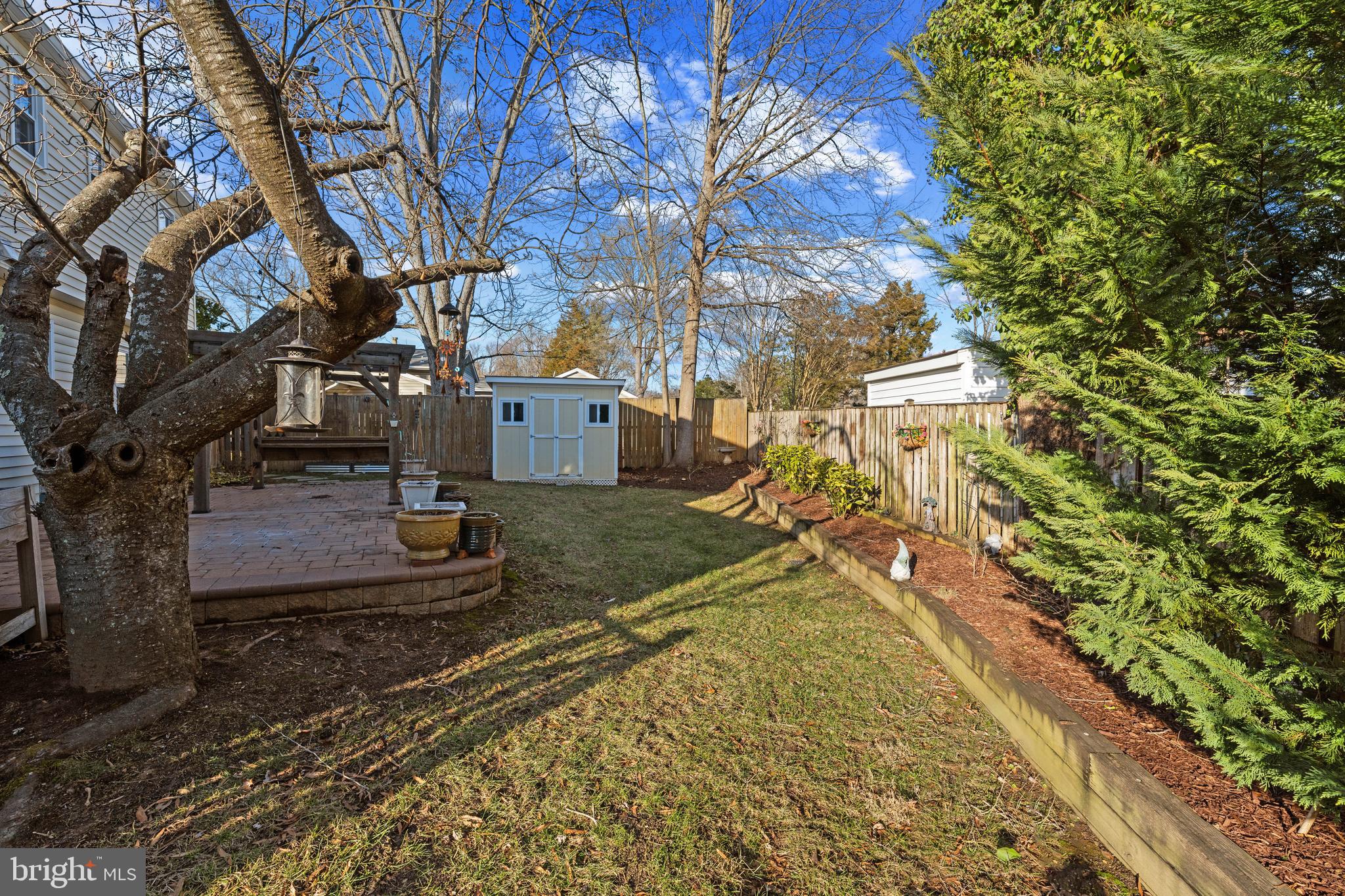 WILLIAMSBURG MANOR NORTH - Residential