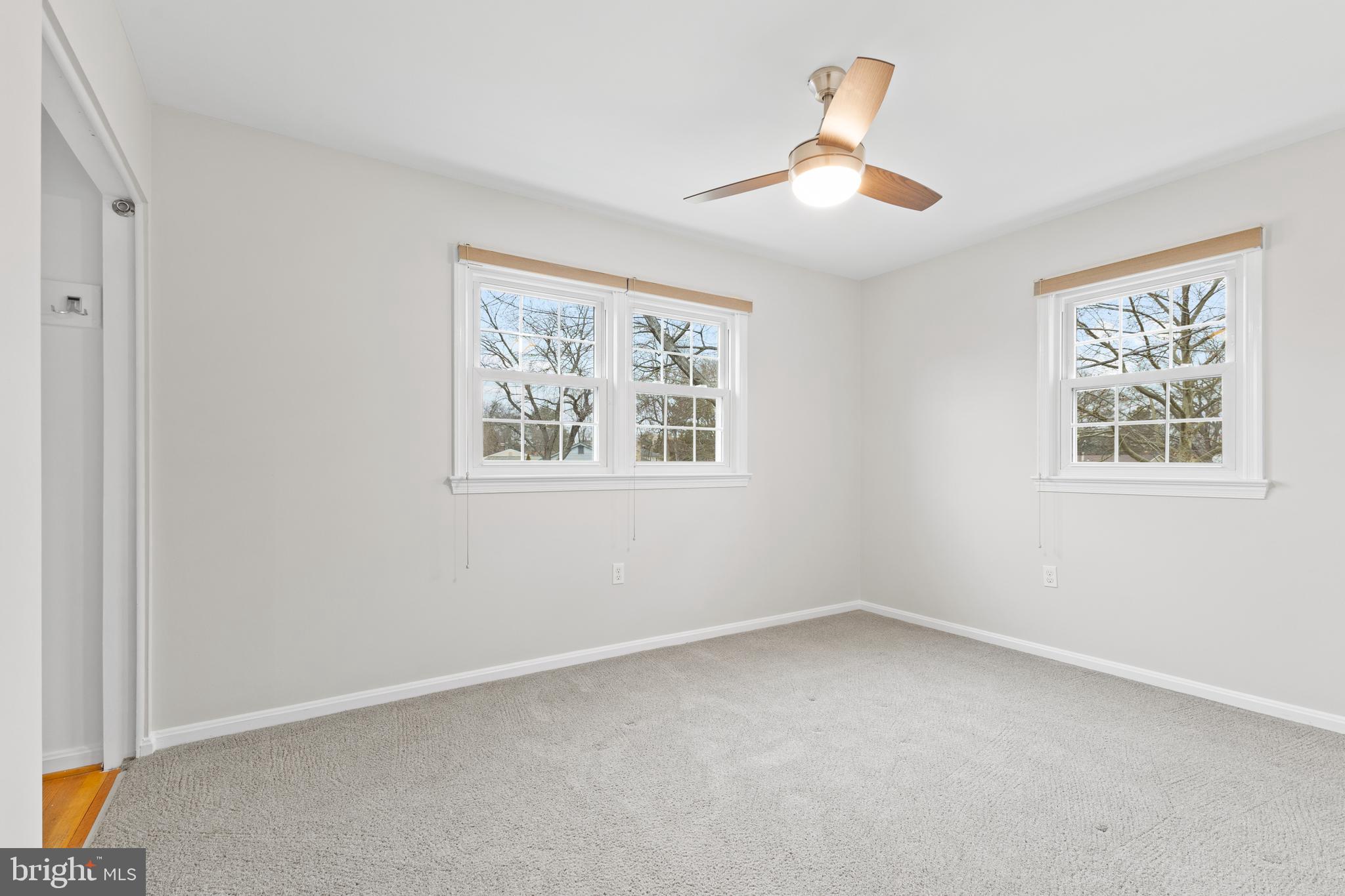 WILLIAMSBURG MANOR NORTH - Residential