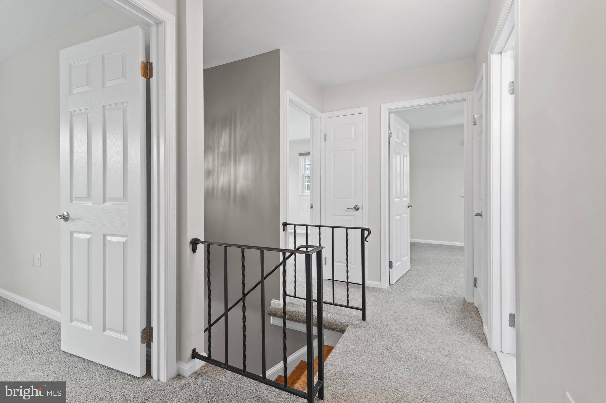 WILLIAMSBURG MANOR NORTH - Residential