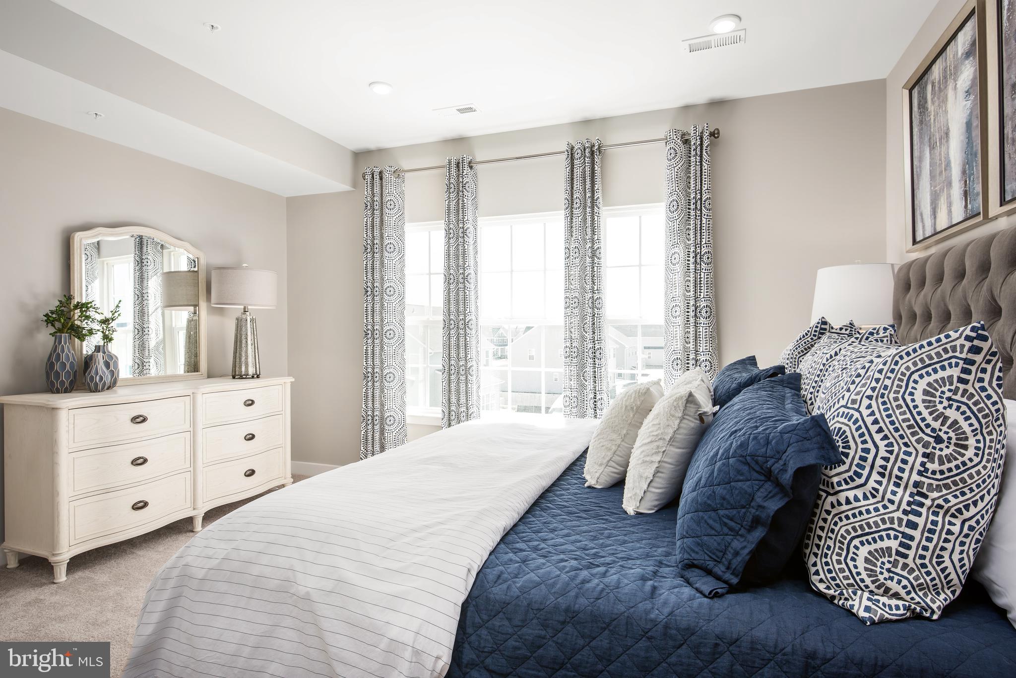 ELKRIDGE CROSSING - Residential