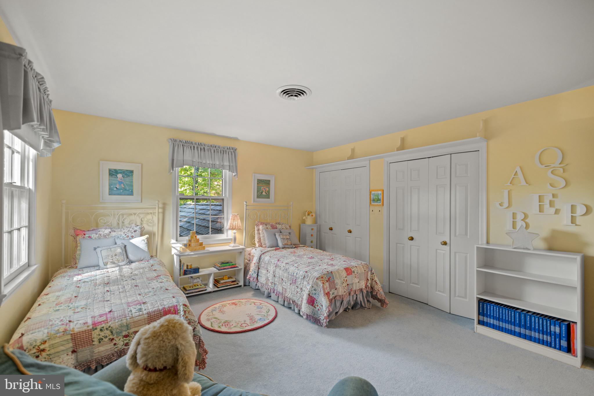 BRADLEY HILLS GROVE - Residential