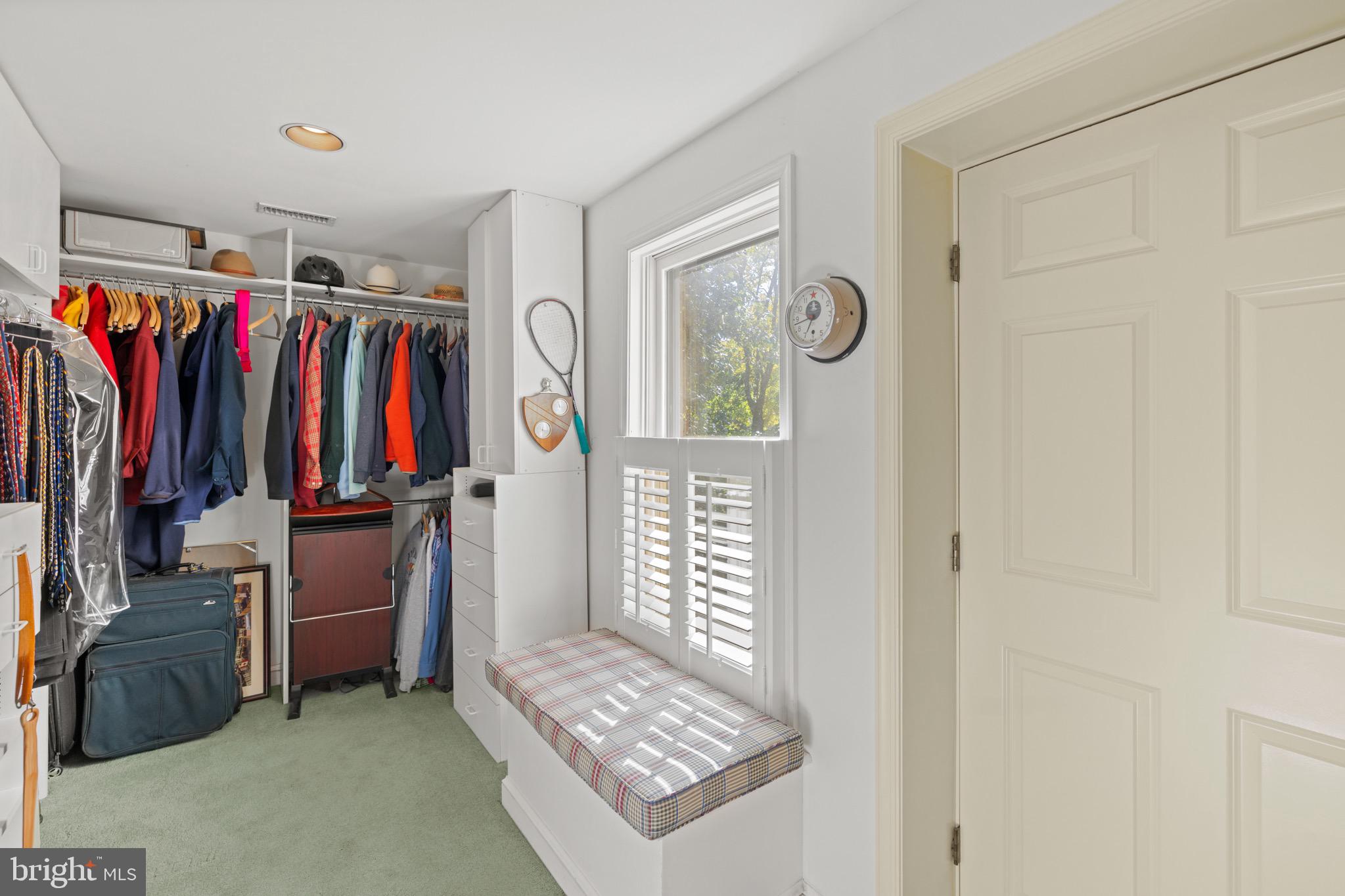 BRADLEY HILLS GROVE - Residential