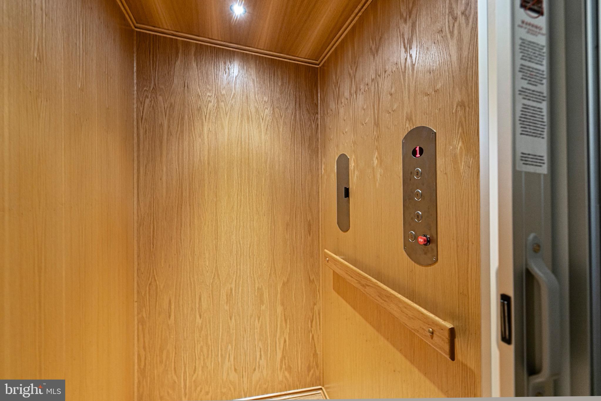 BRADLEY HILLS GROVE - Residential