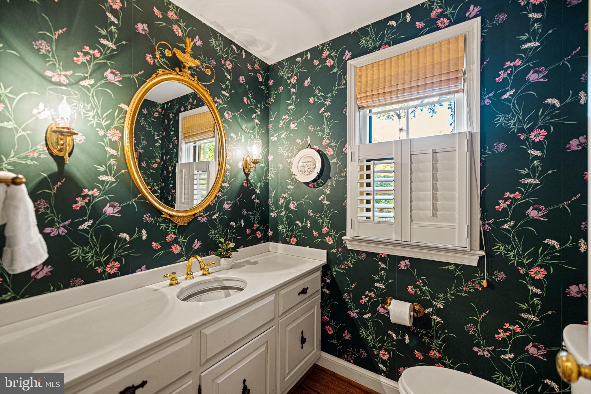 BRADLEY HILLS GROVE - Residential