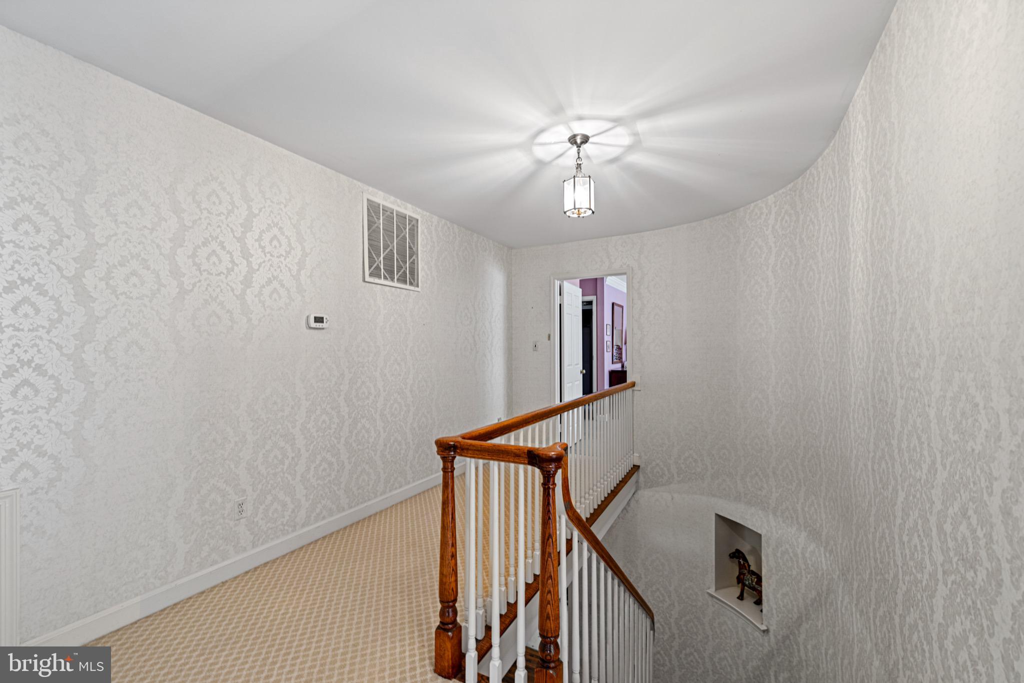 BRADLEY HILLS GROVE - Residential