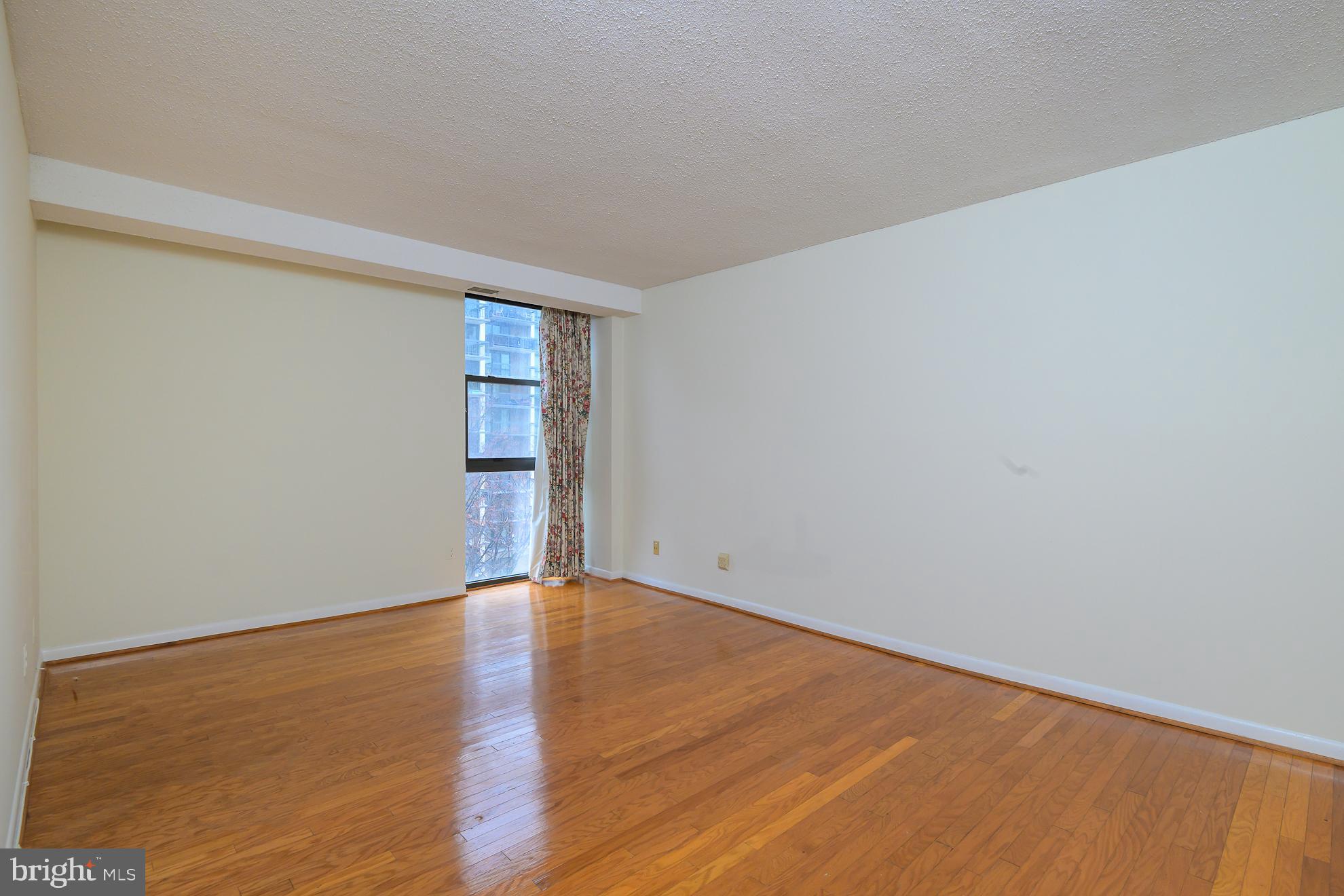 THE BARKLEY - Residential