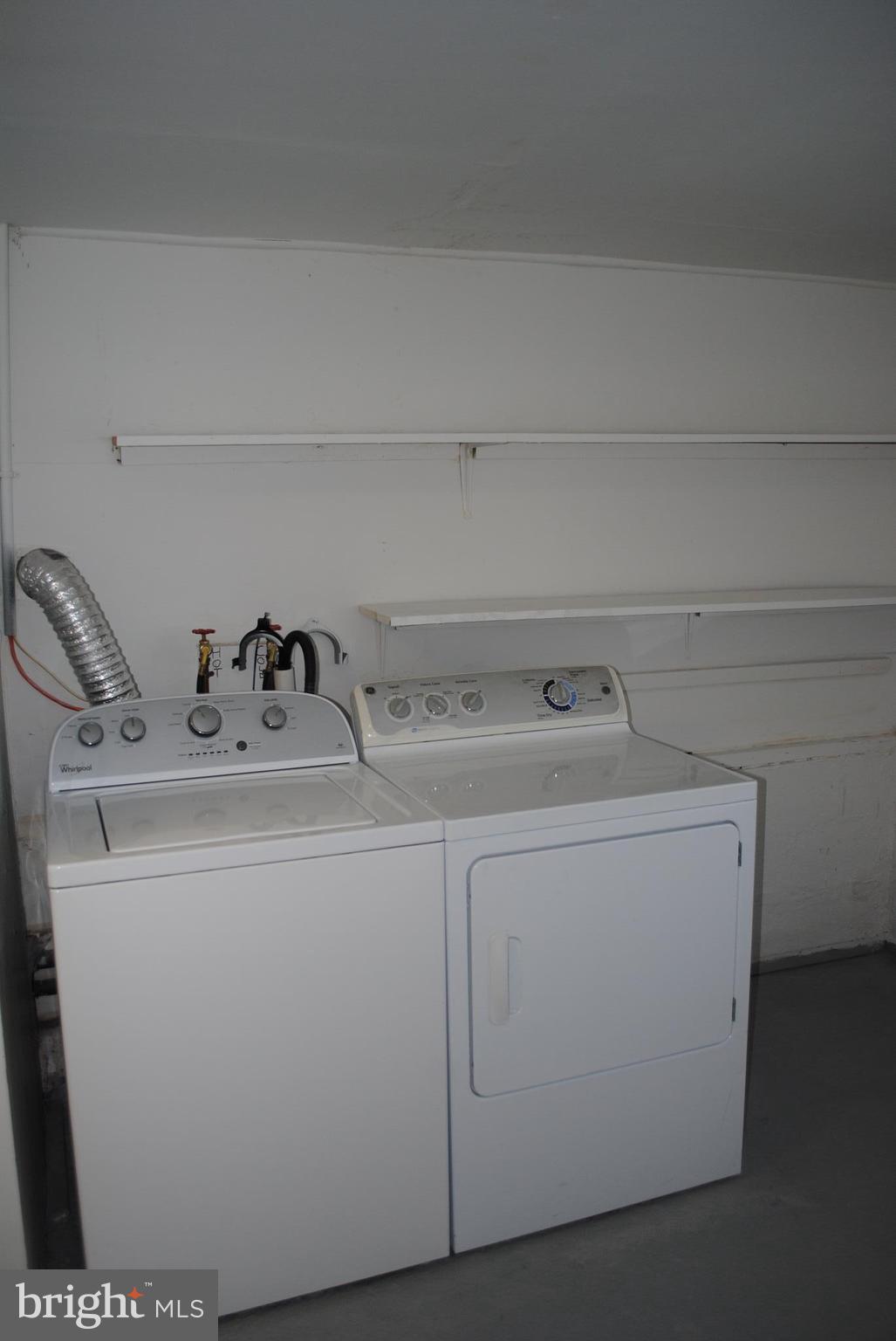 COBB ISLAND - Residential