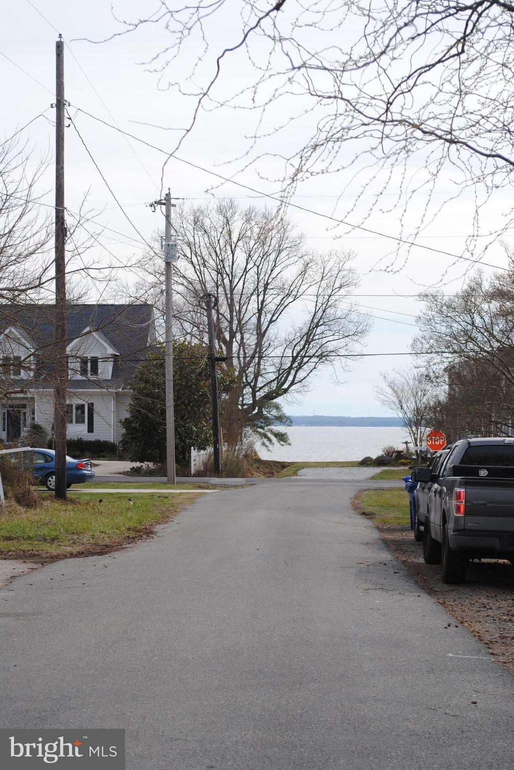 COBB ISLAND - Residential