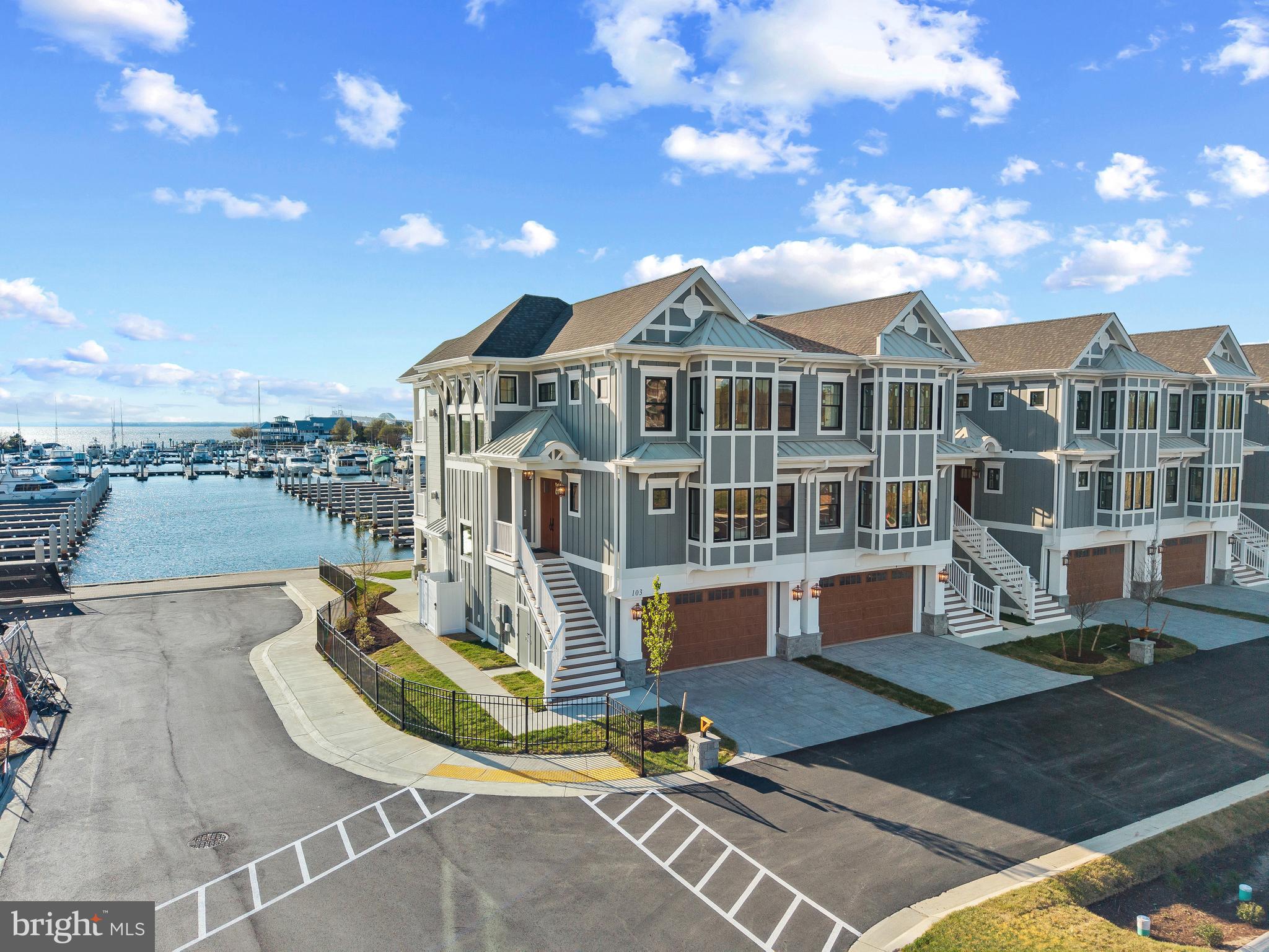 BAY BRIDGE MARINA - Residential