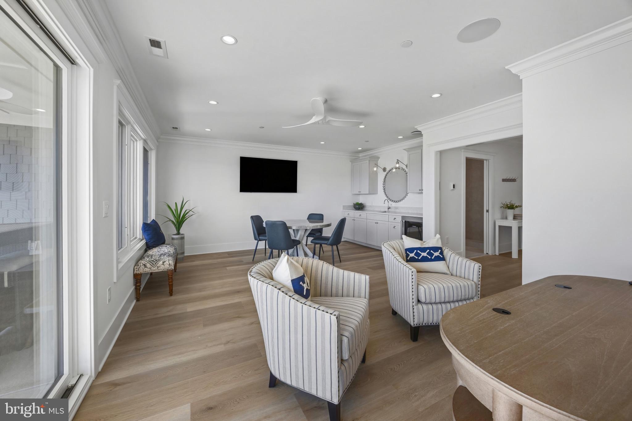 BAY BRIDGE MARINA - Residential