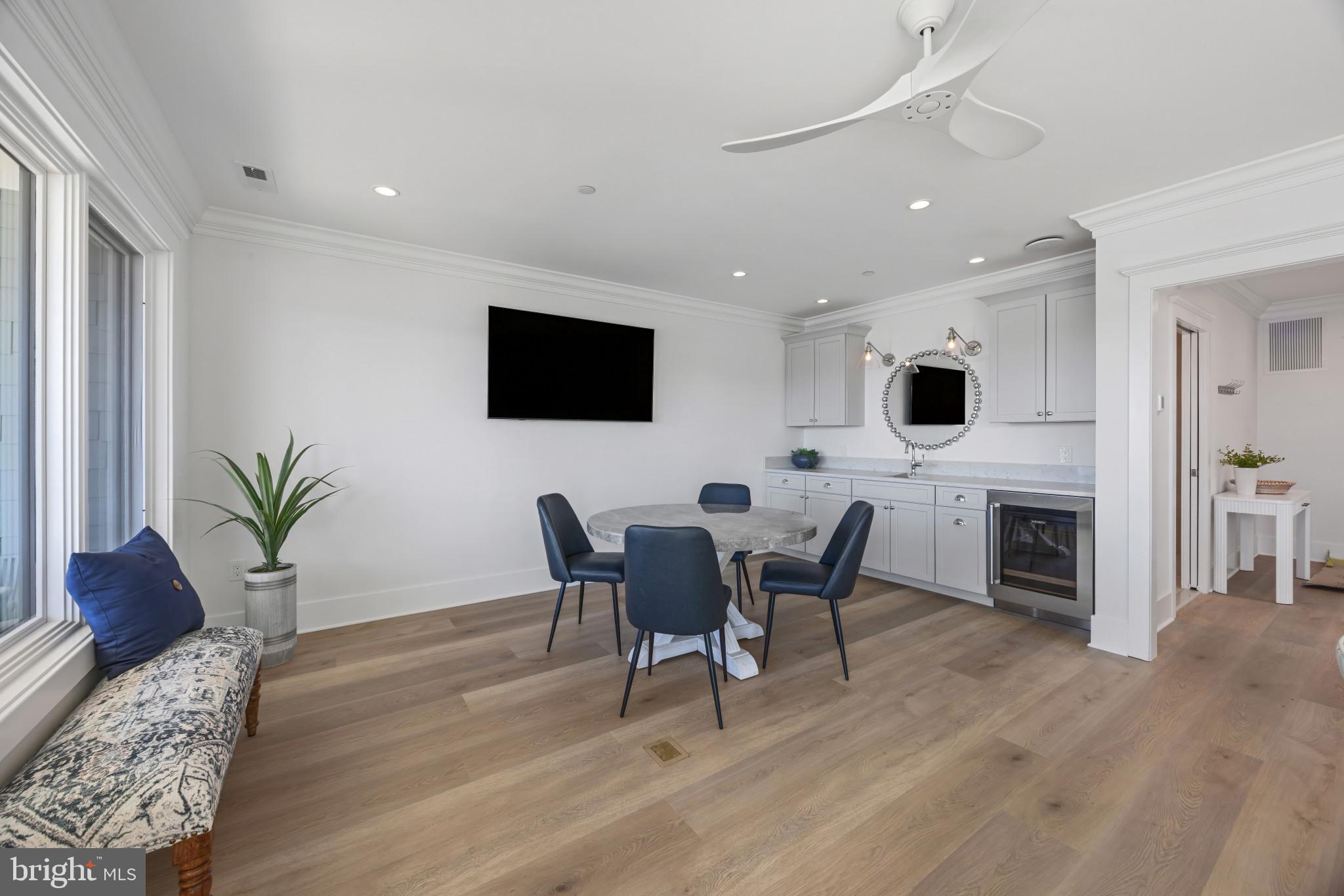 BAY BRIDGE MARINA - Residential