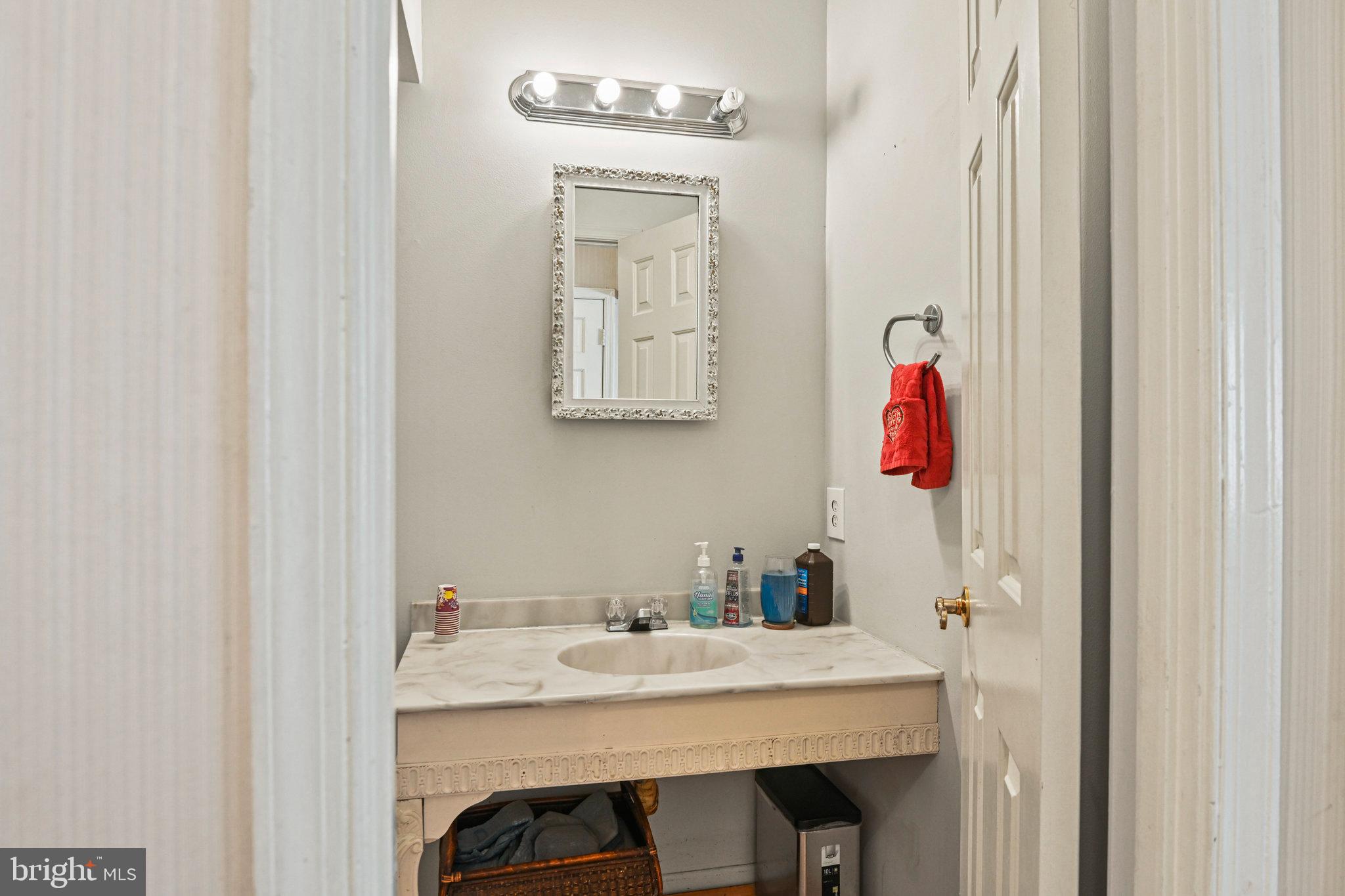 VIENNA OAKS - Residential