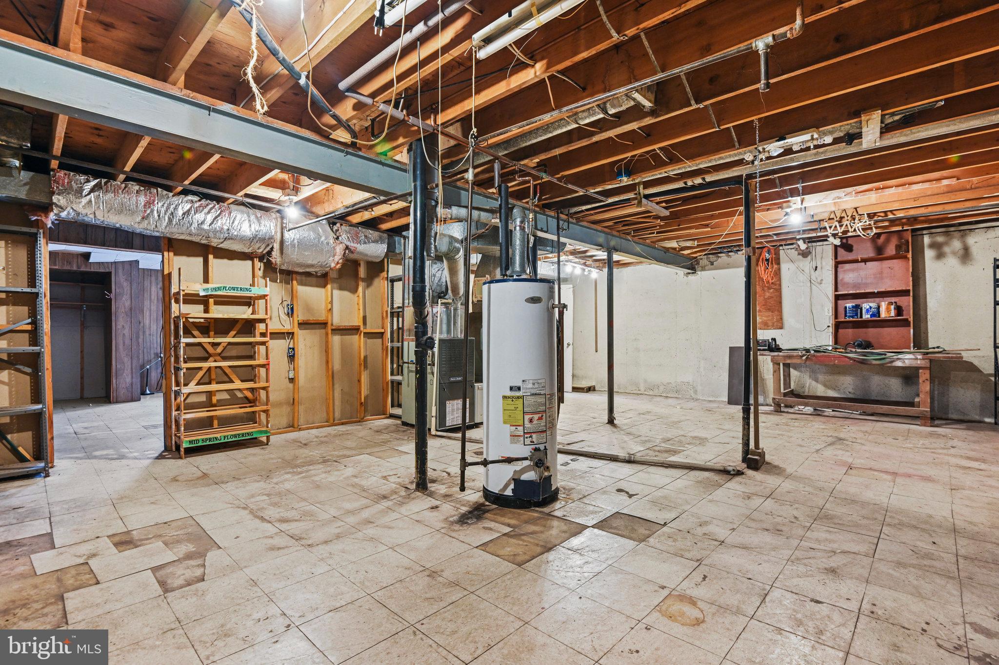 VIENNA OAKS - Residential