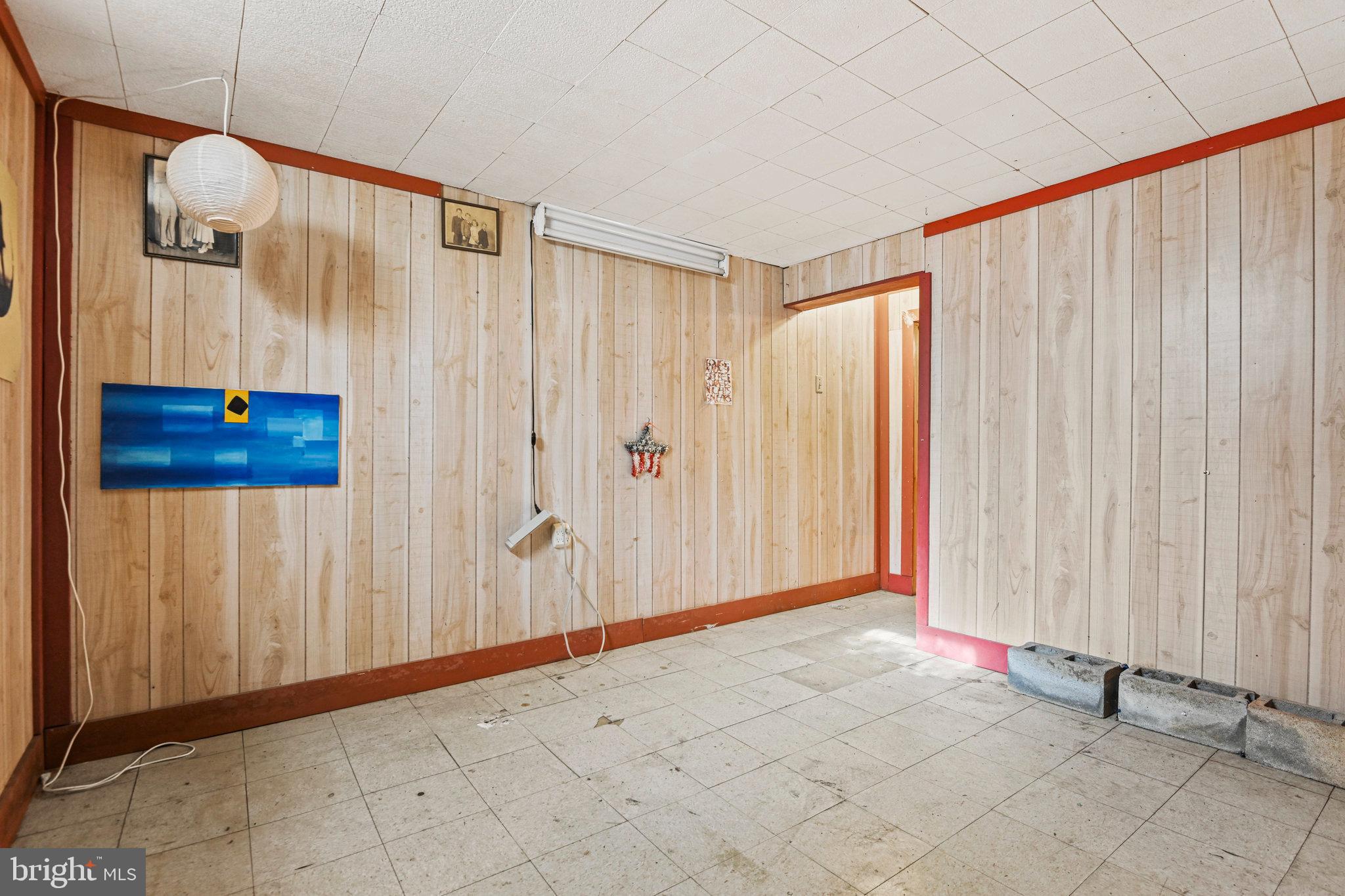 VIENNA OAKS - Residential