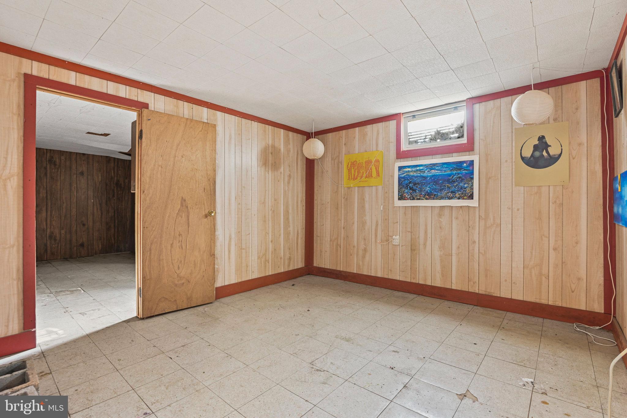 VIENNA OAKS - Residential