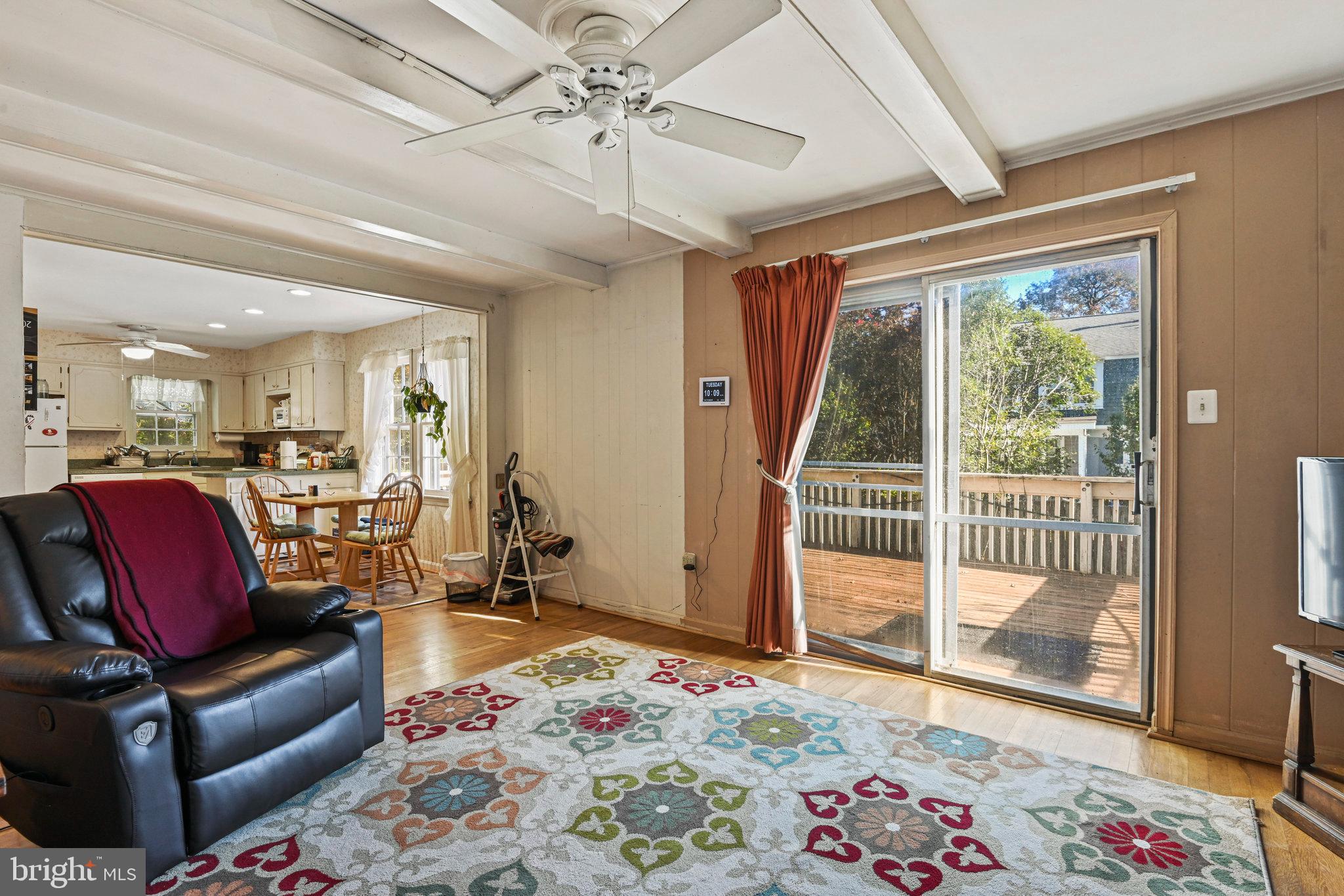 VIENNA OAKS - Residential