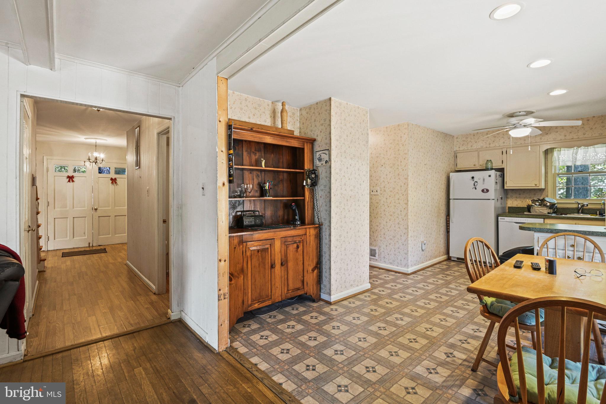 VIENNA OAKS - Residential