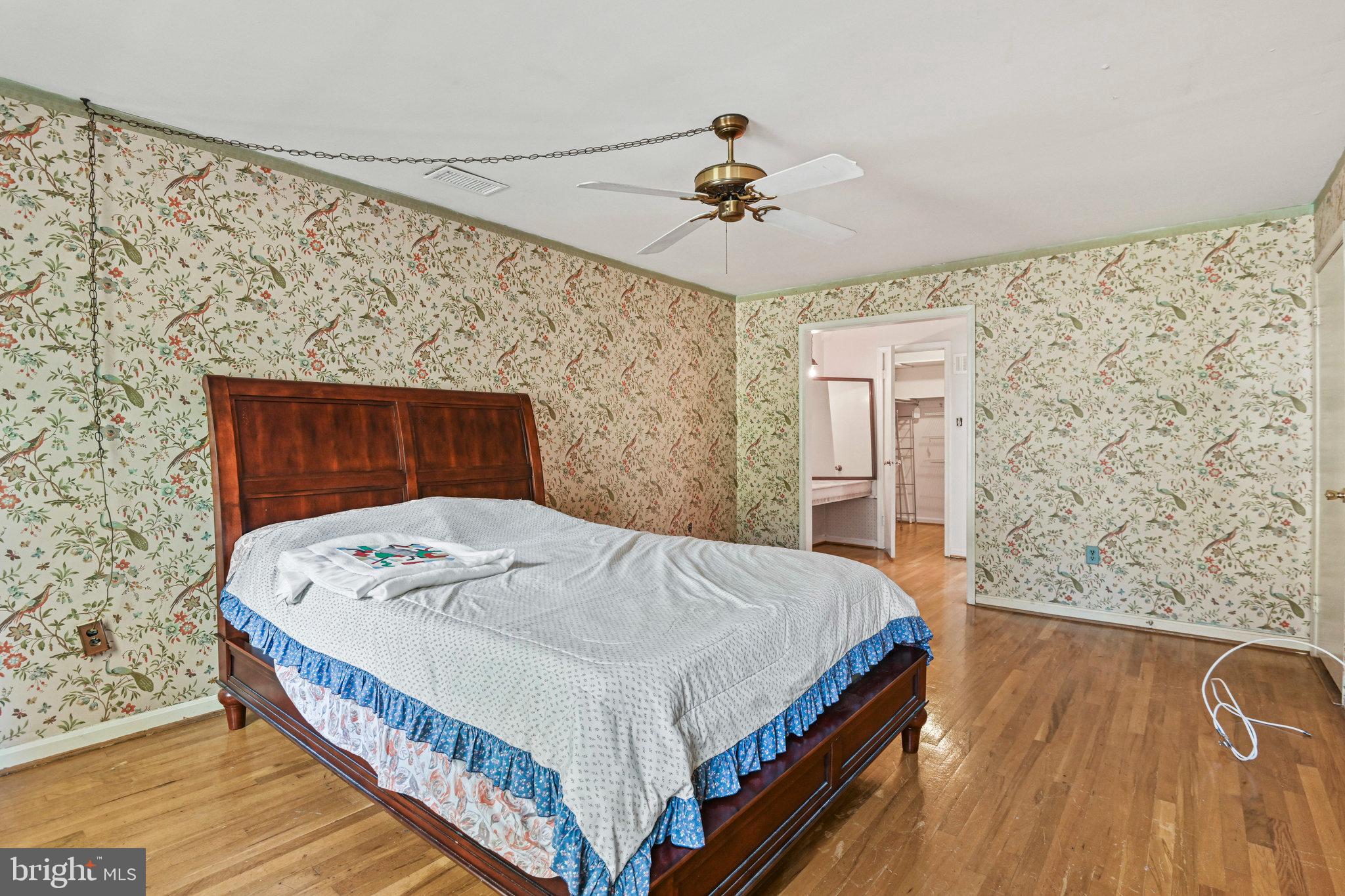 VIENNA OAKS - Residential