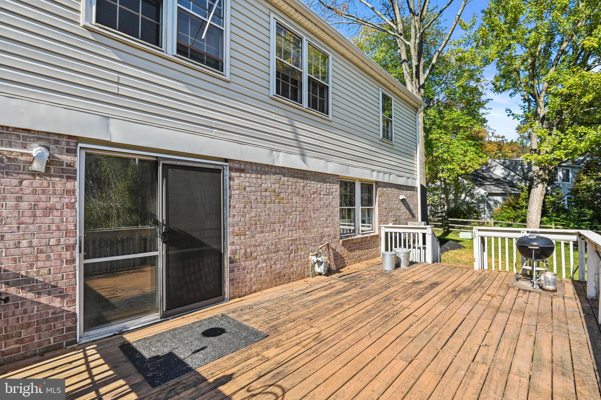 VIENNA OAKS - Residential