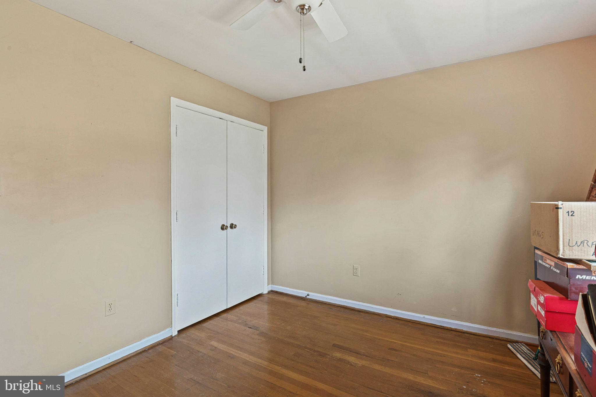 VIENNA OAKS - Residential