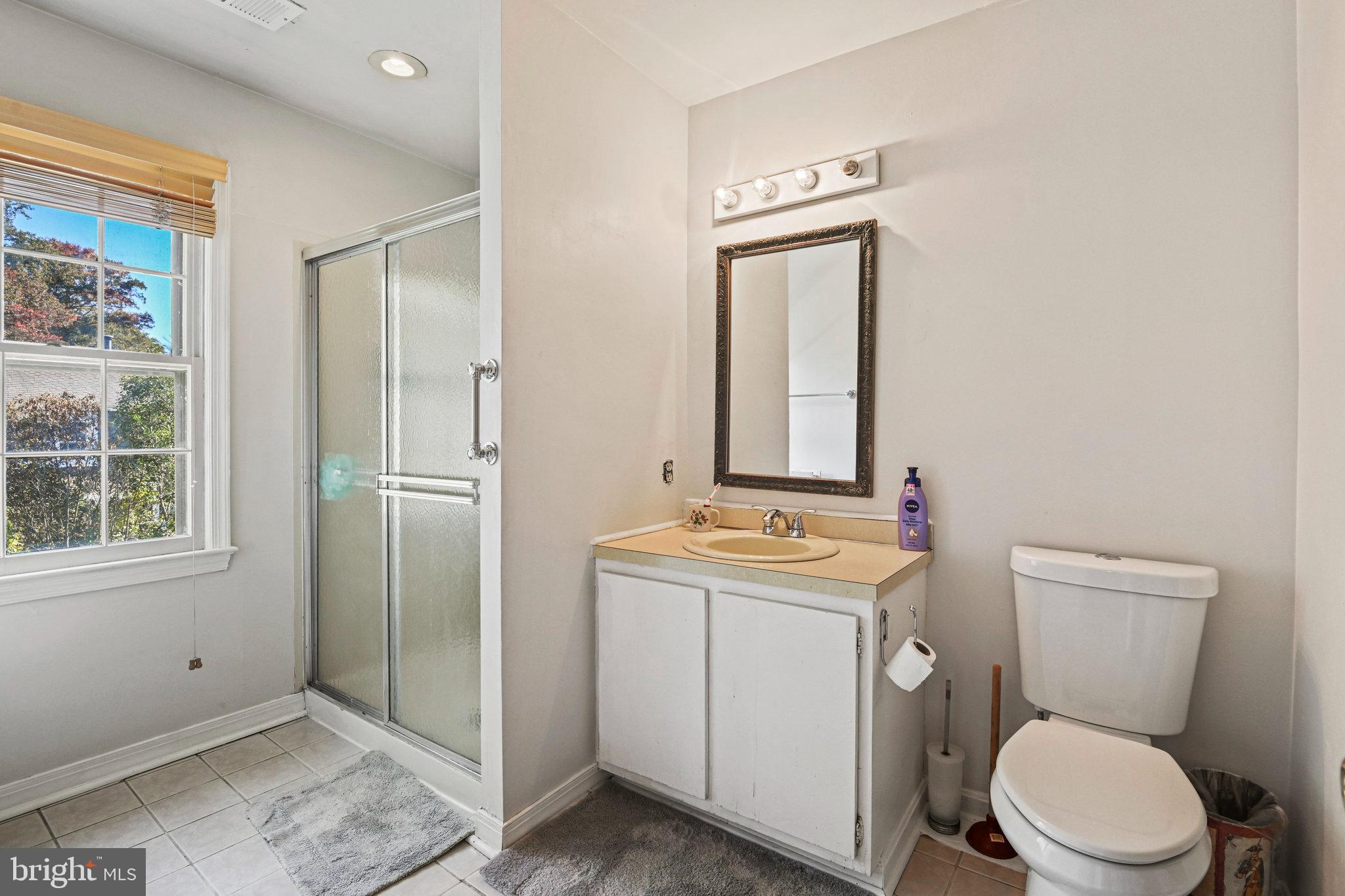 VIENNA OAKS - Residential