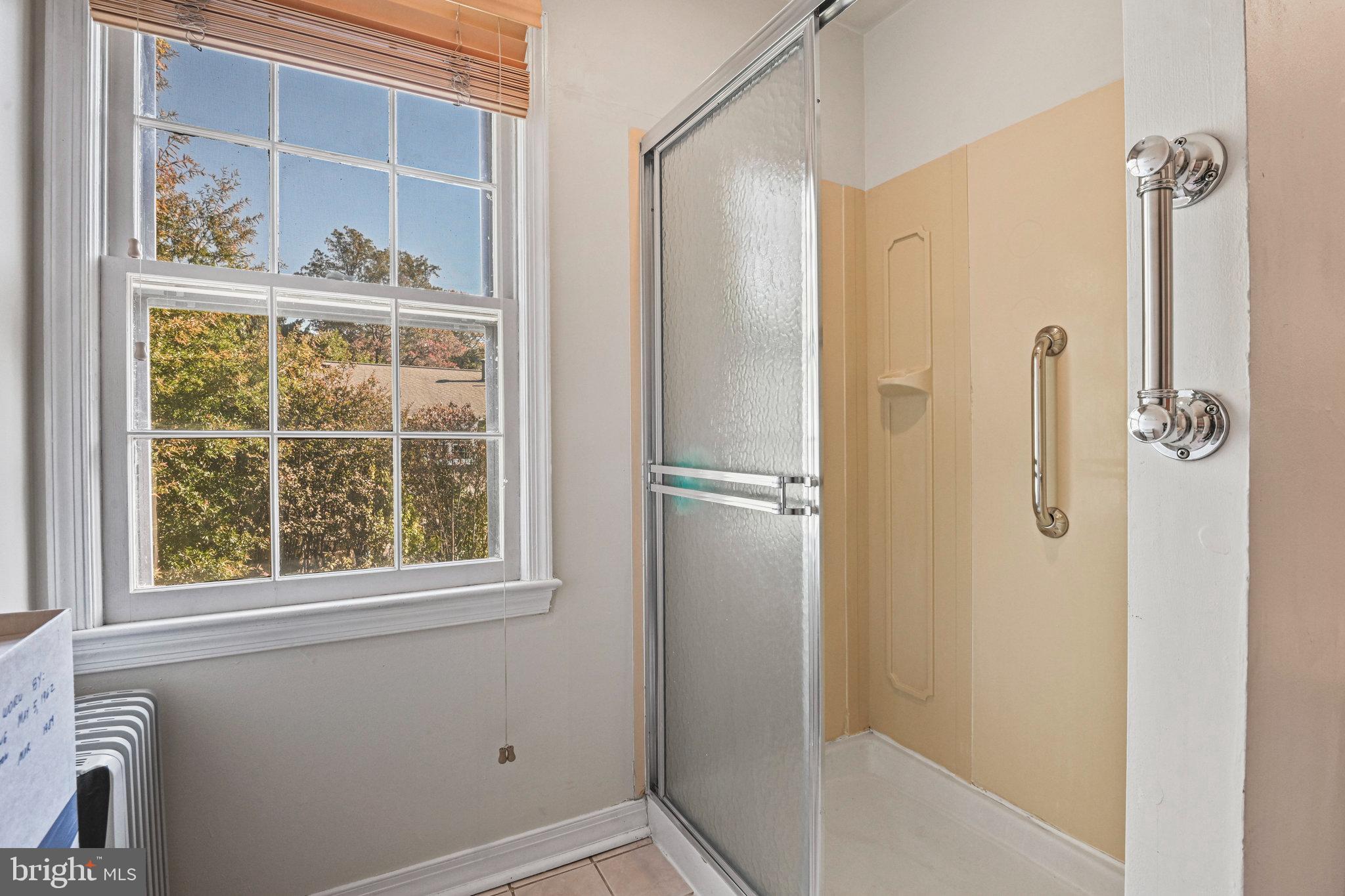 VIENNA OAKS - Residential