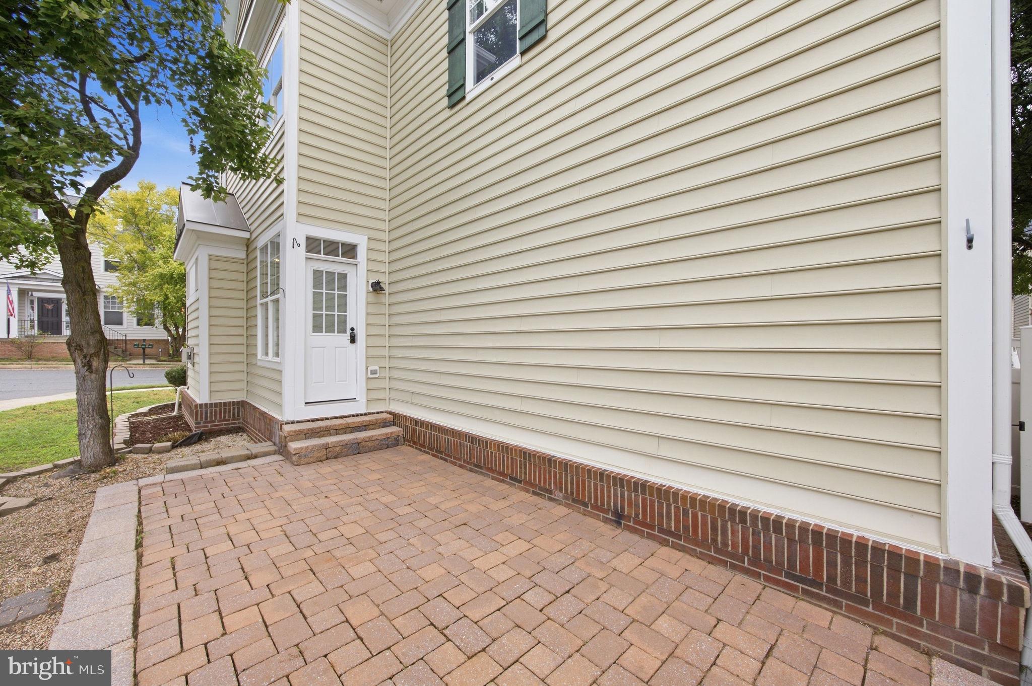 10017 PENTLAND HILLS WAY
