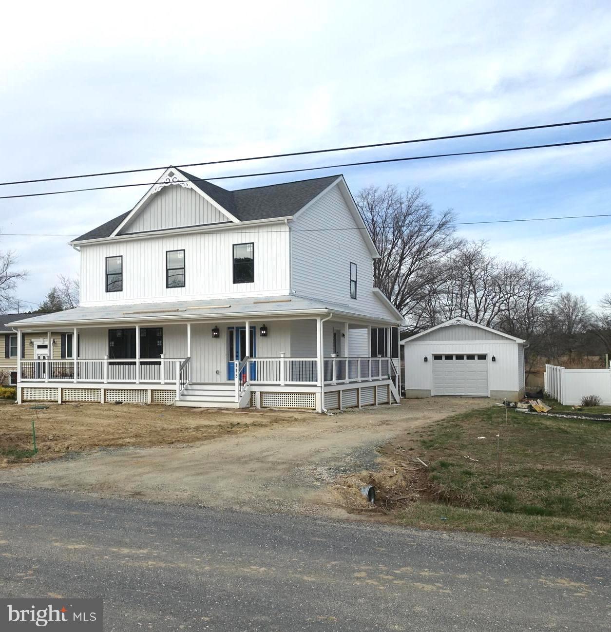 118 N LAKE DRIVE