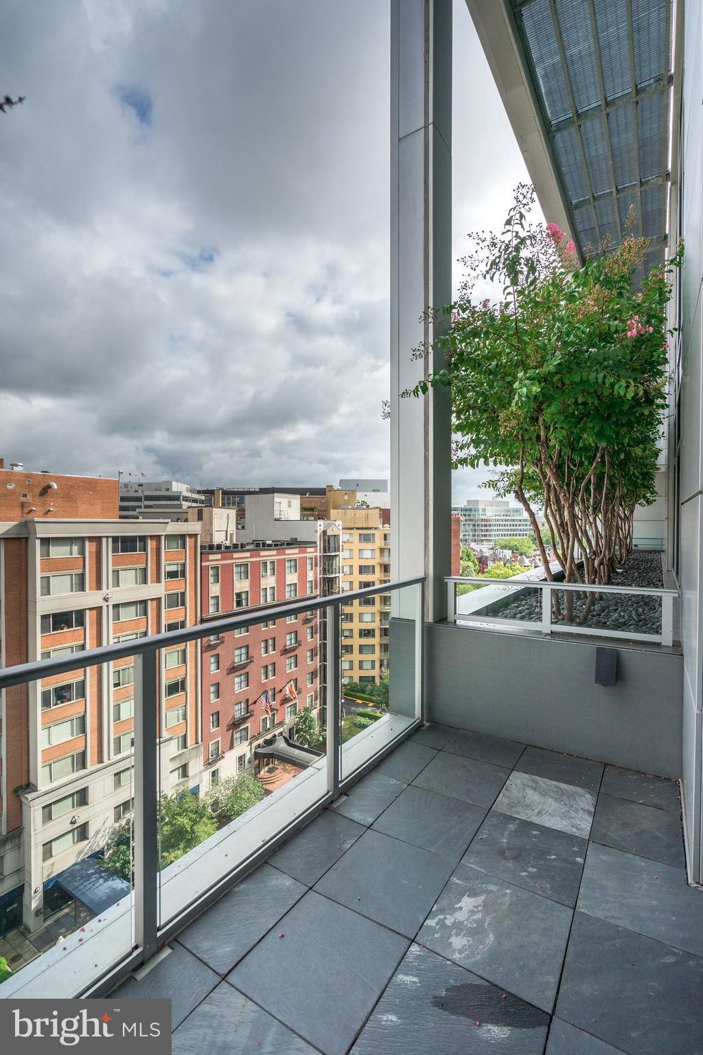 WEST END - Residential