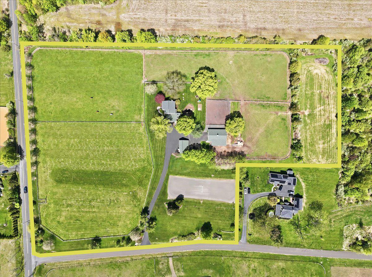 6423 BLUEBERRY LANE