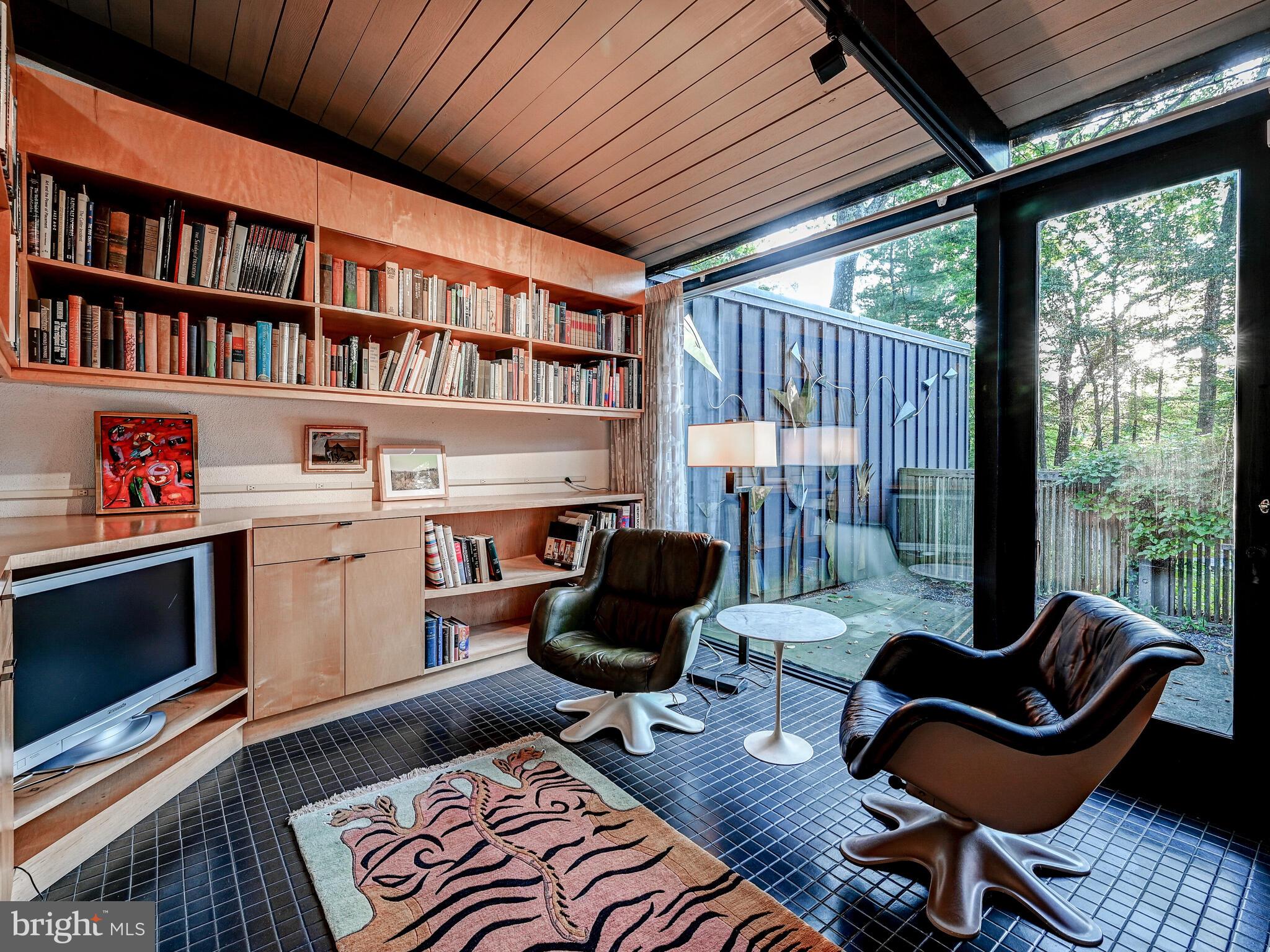 MOUNT WASHINGTON - Residential