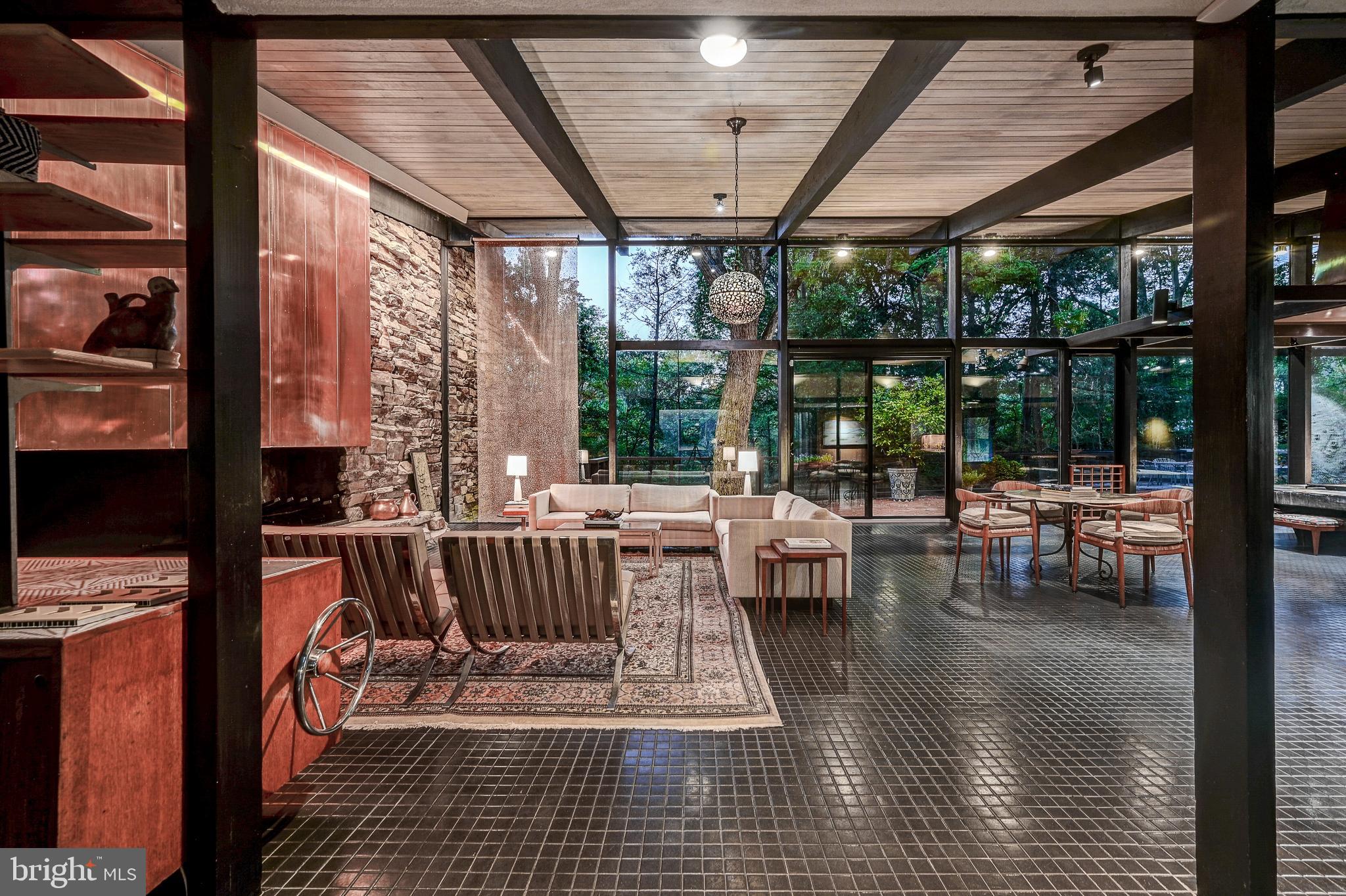 MOUNT WASHINGTON - Residential