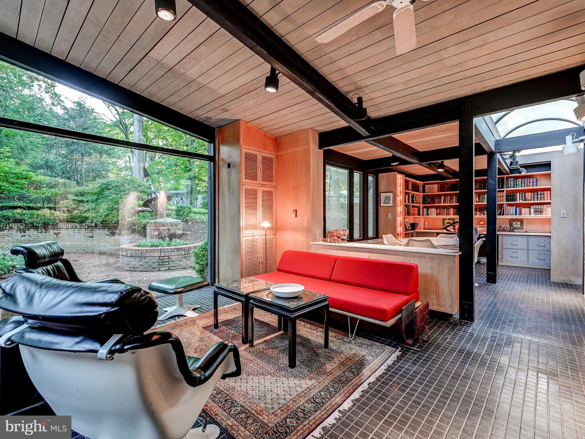 MOUNT WASHINGTON - Residential