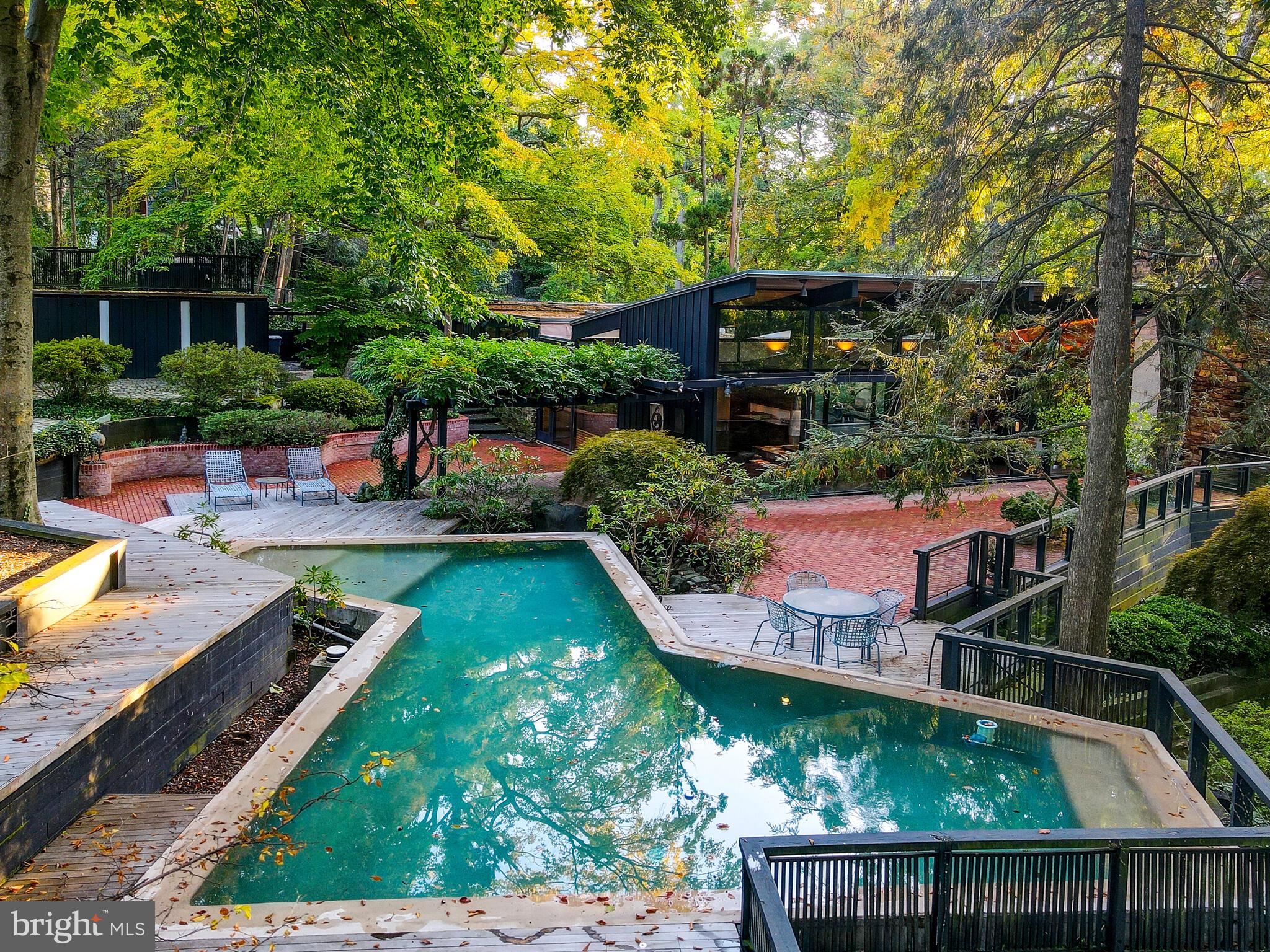 MOUNT WASHINGTON - Residential