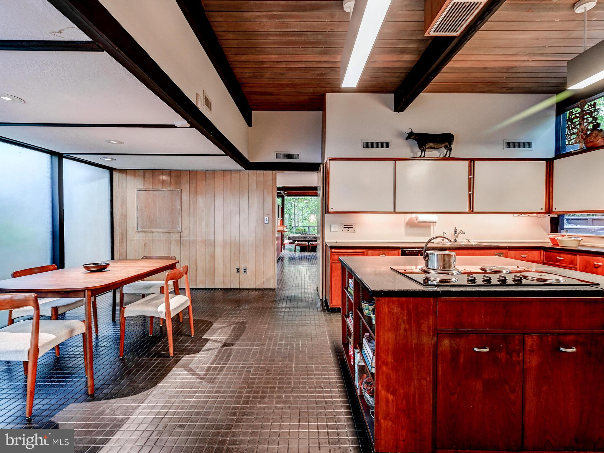 MOUNT WASHINGTON - Residential